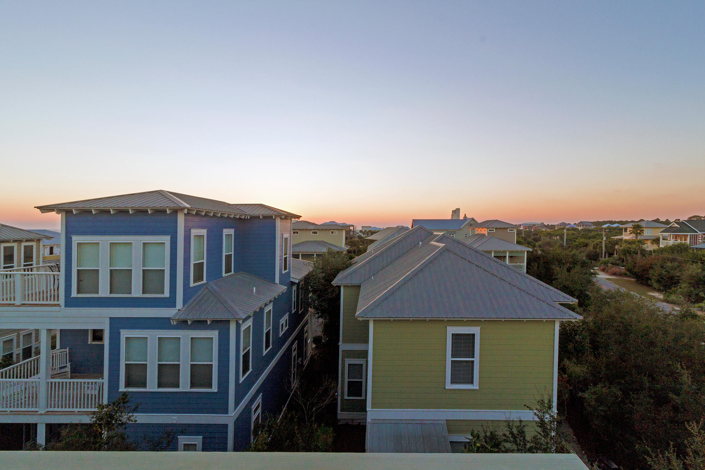 SUMMER'S EDGE - Residential