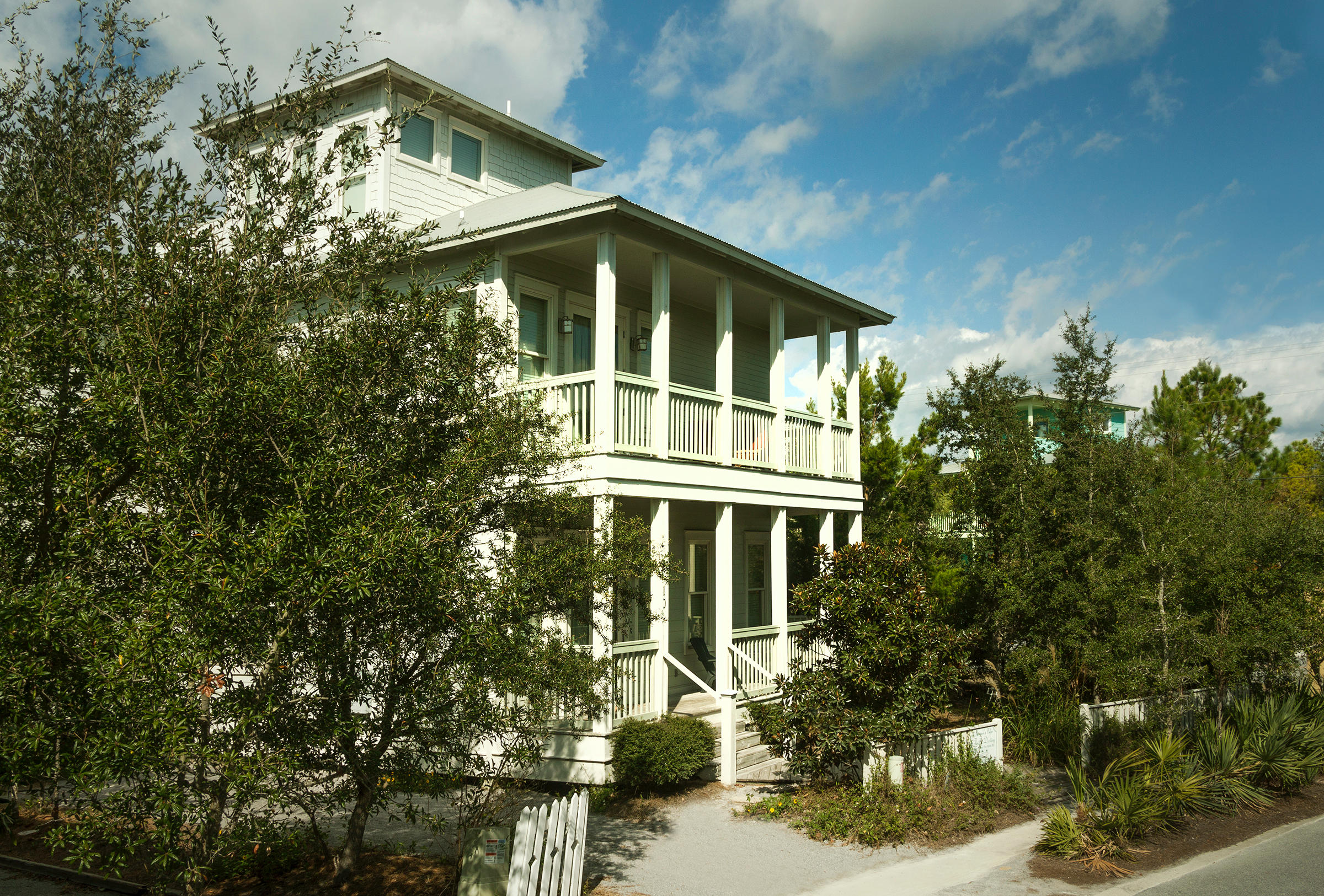 SUMMER'S EDGE - Residential