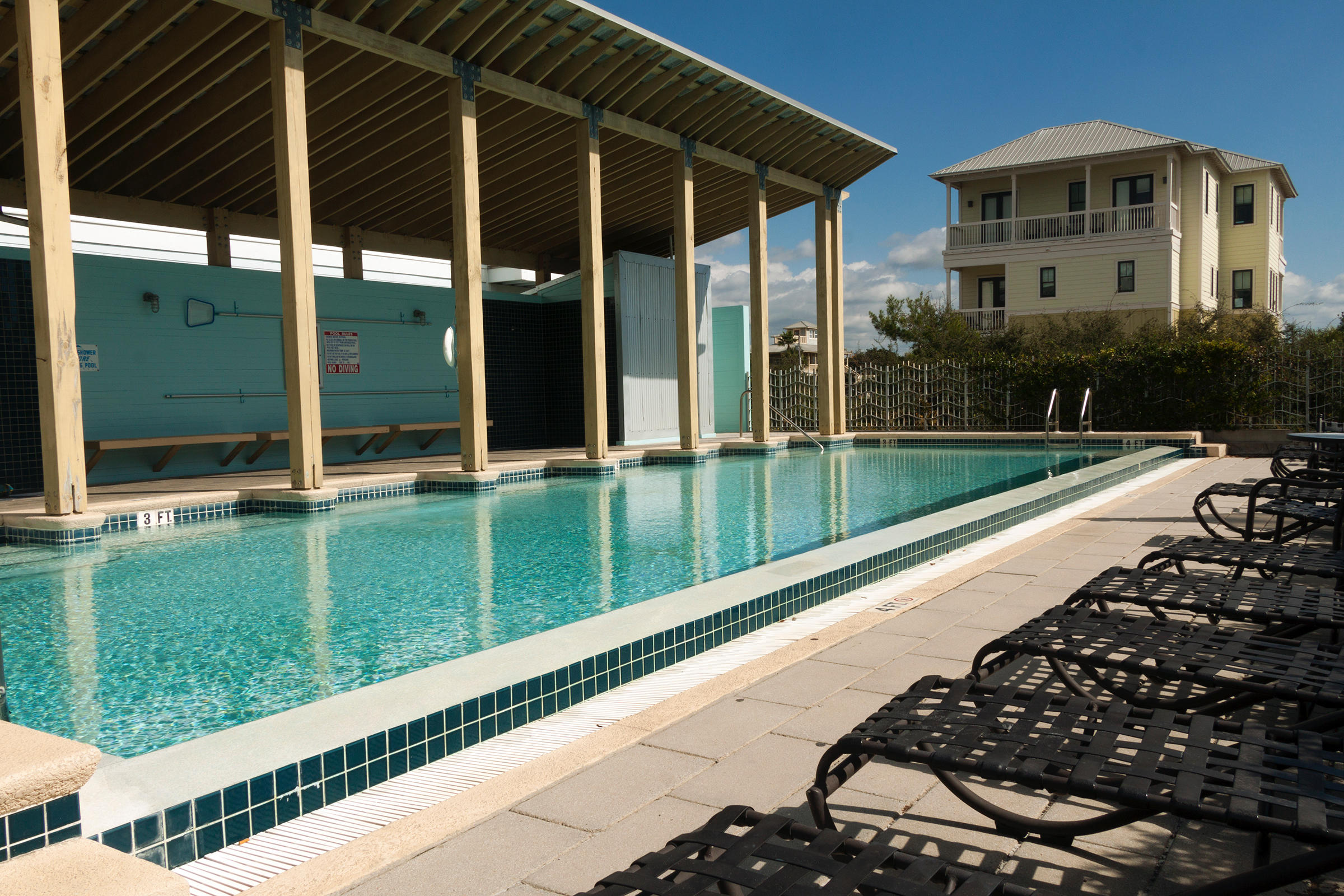 SUMMER'S EDGE - Residential