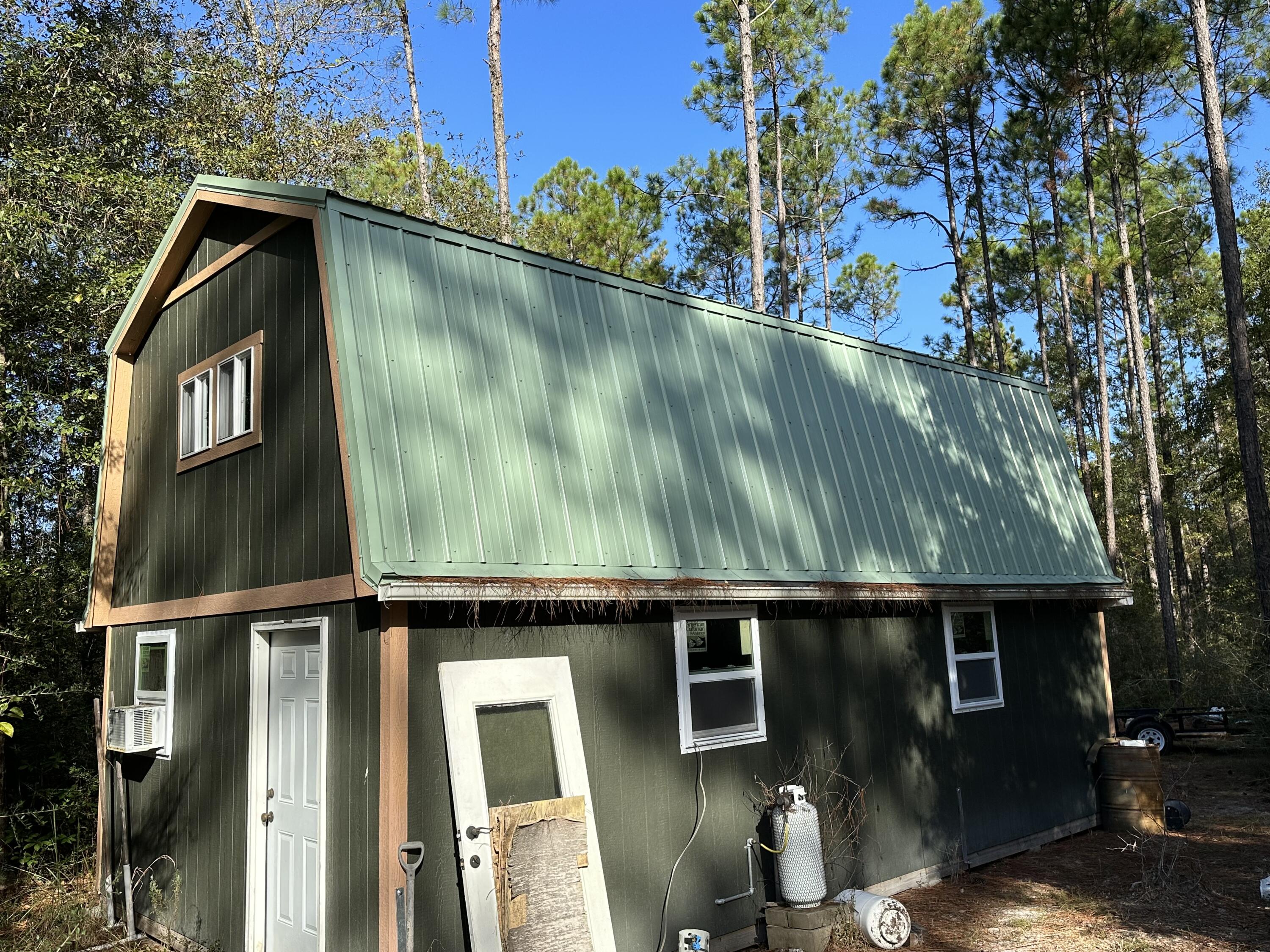 METES & BOUNDS - Land