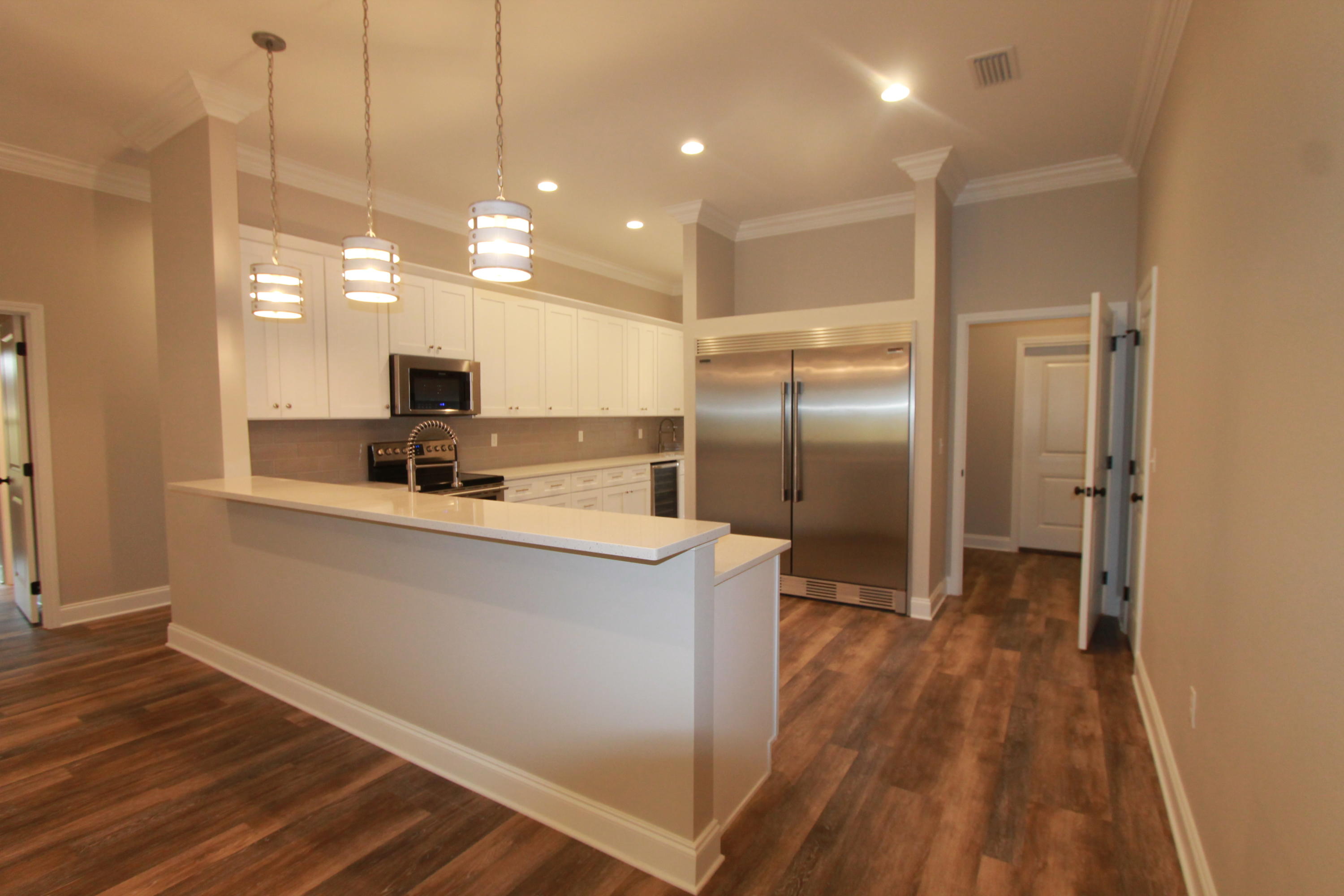 ELLIOTTS POINT - Residential