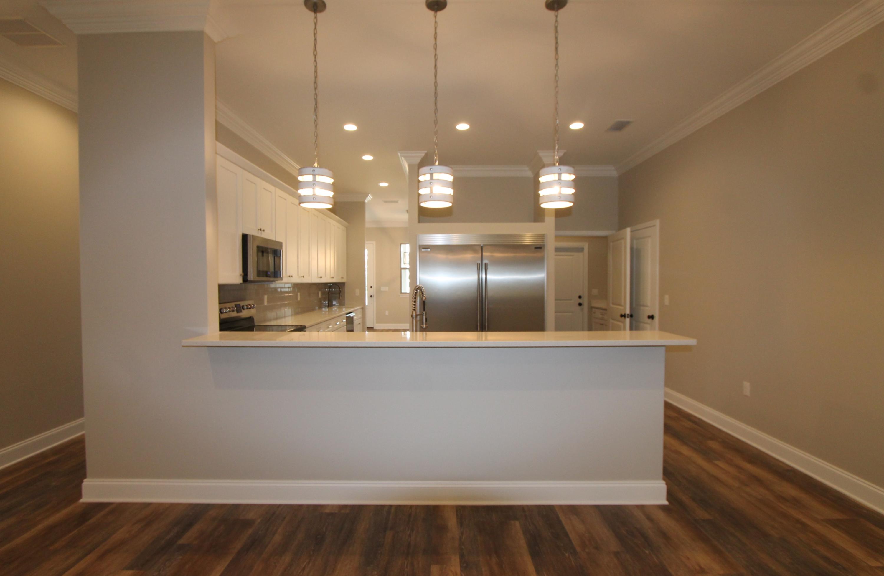 ELLIOTTS POINT - Residential