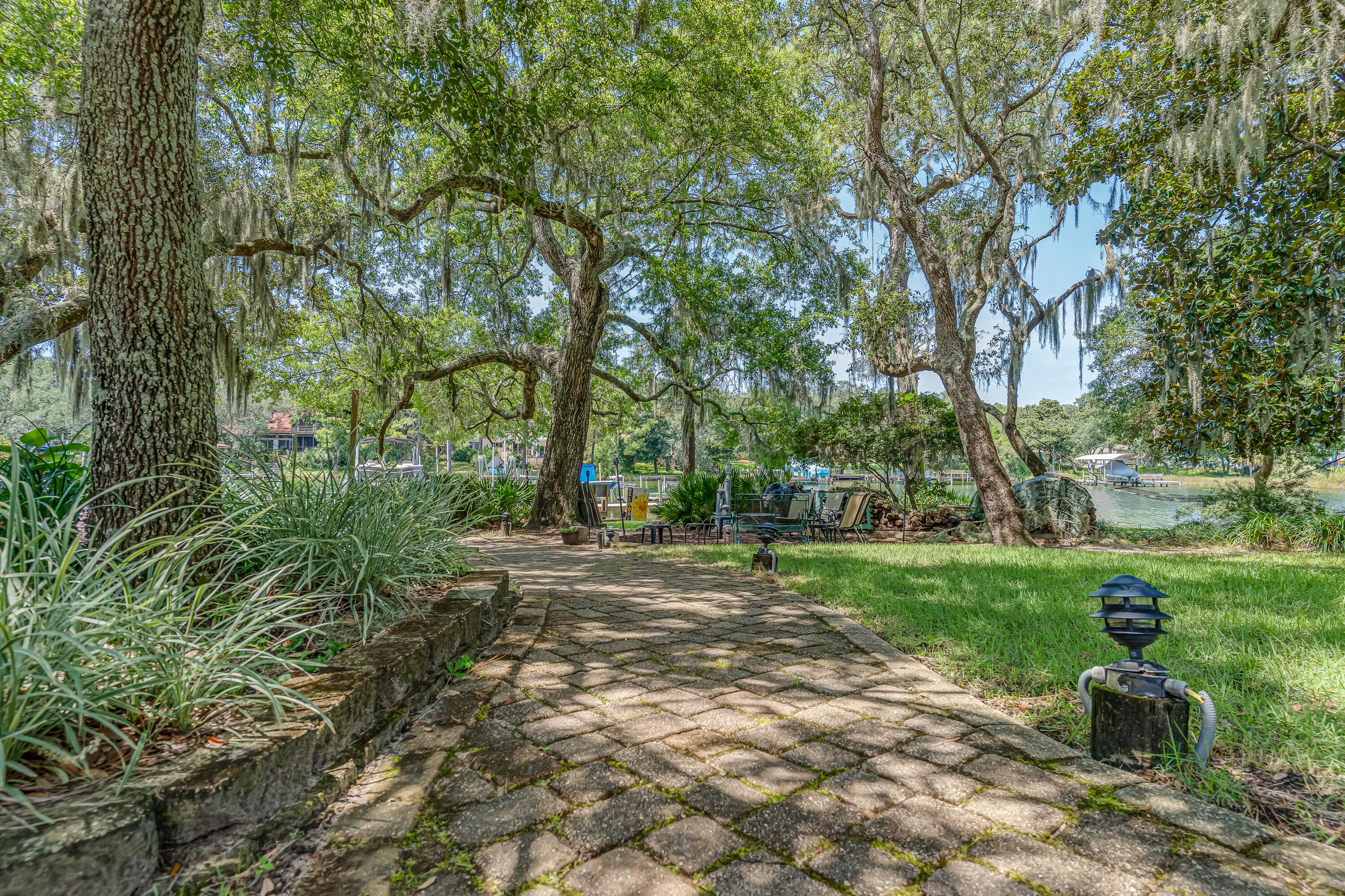 KIDD BAYOU OAKS - Residential