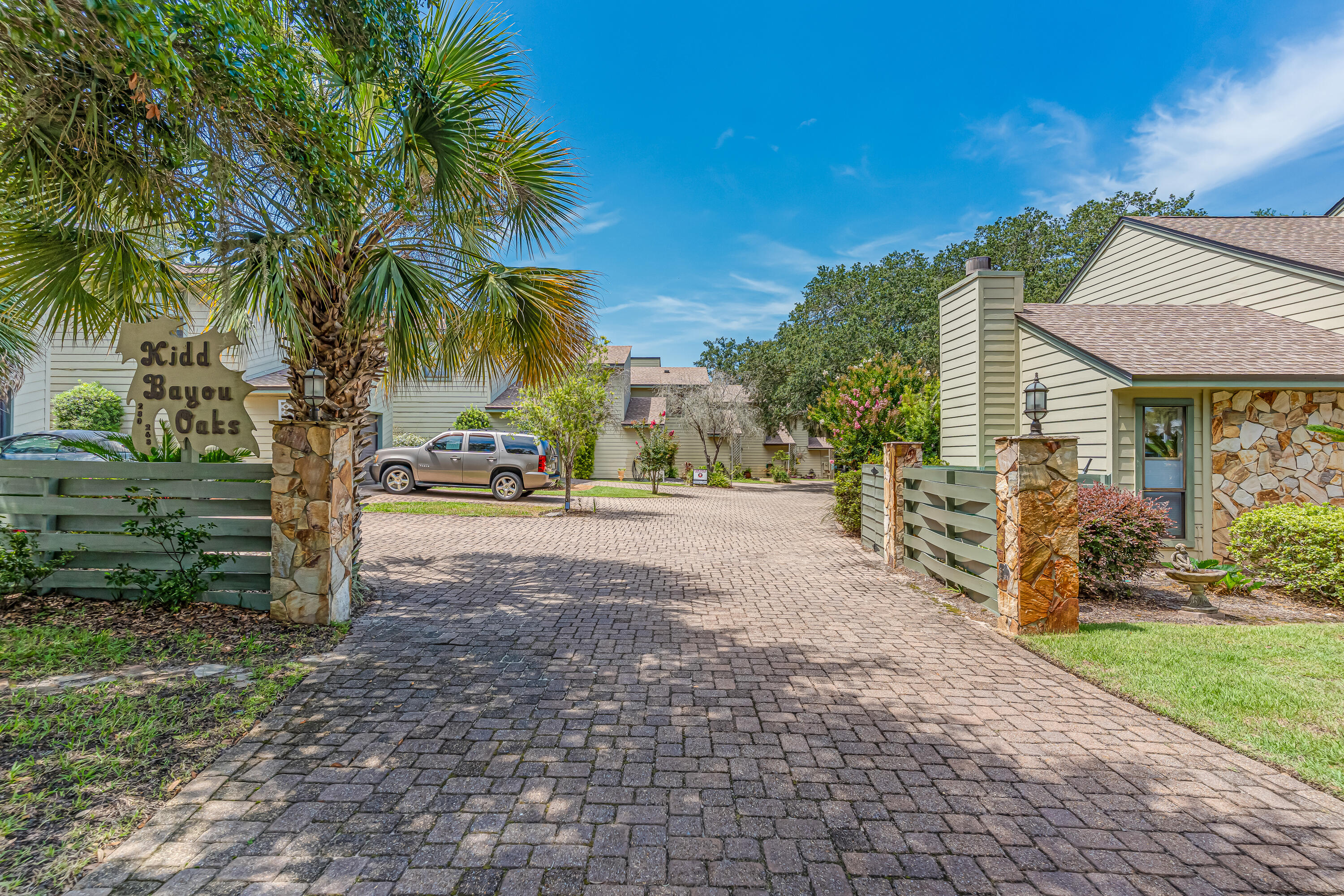 KIDD BAYOU OAKS - Residential