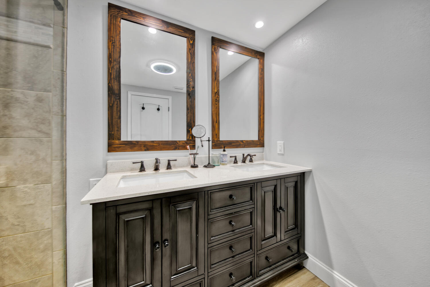 BAYOU WOODS - Residential