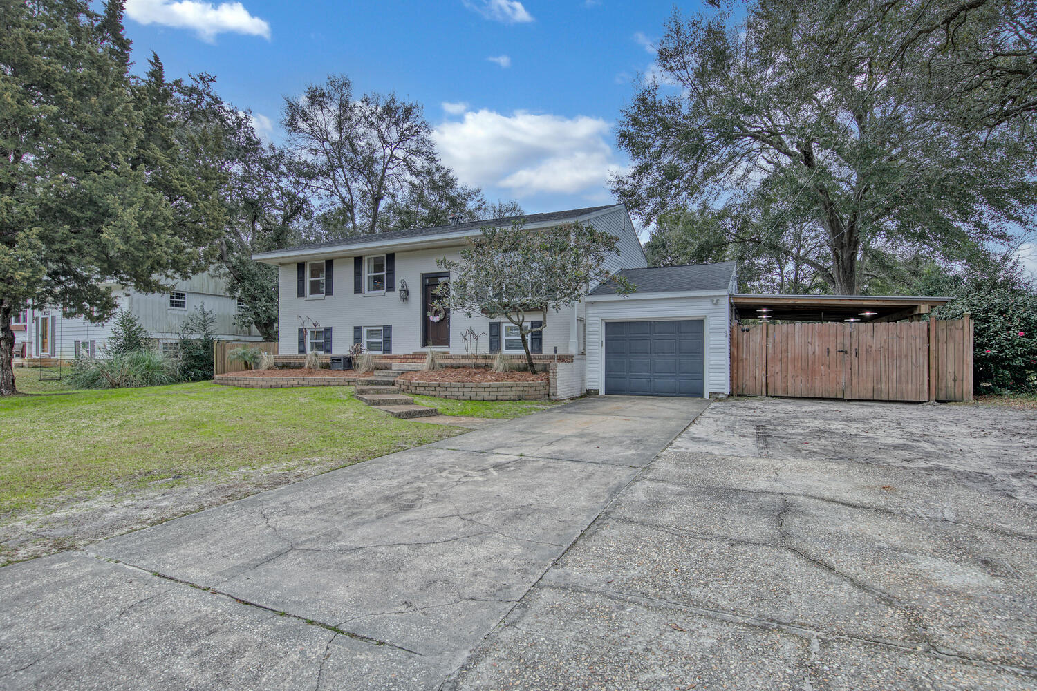 BAYOU WOODS - Residential