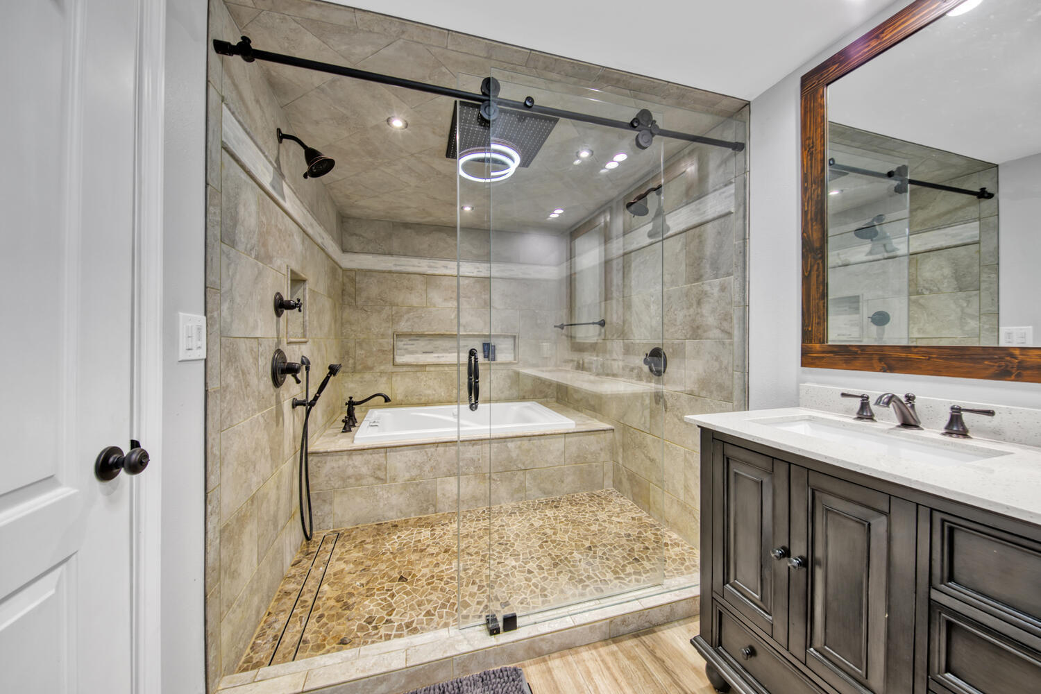 BAYOU WOODS - Residential