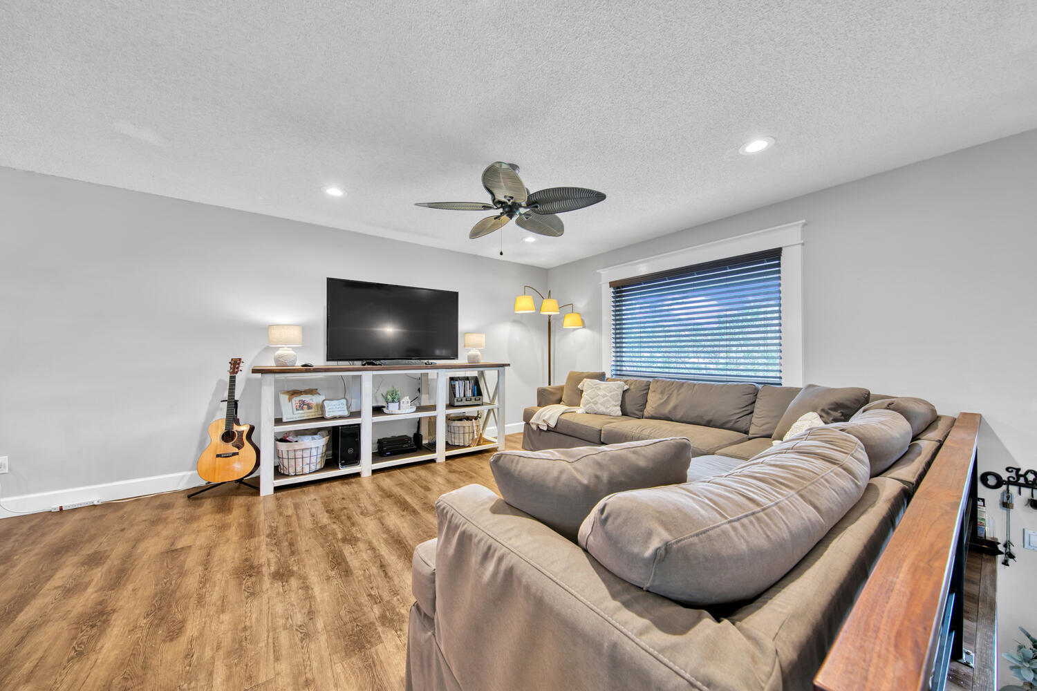 BAYOU WOODS - Residential