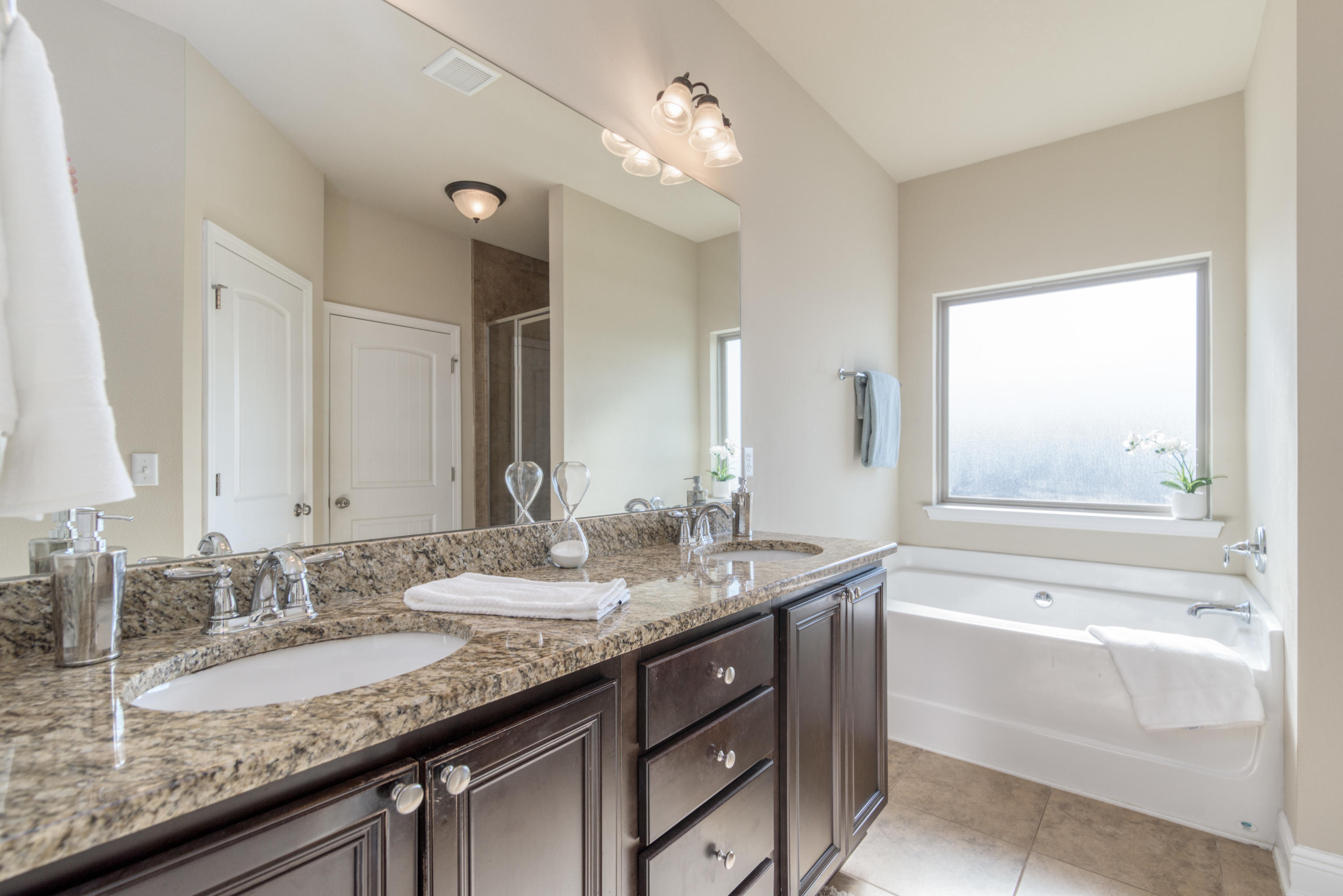BROWNSTONE MANOR - Residential