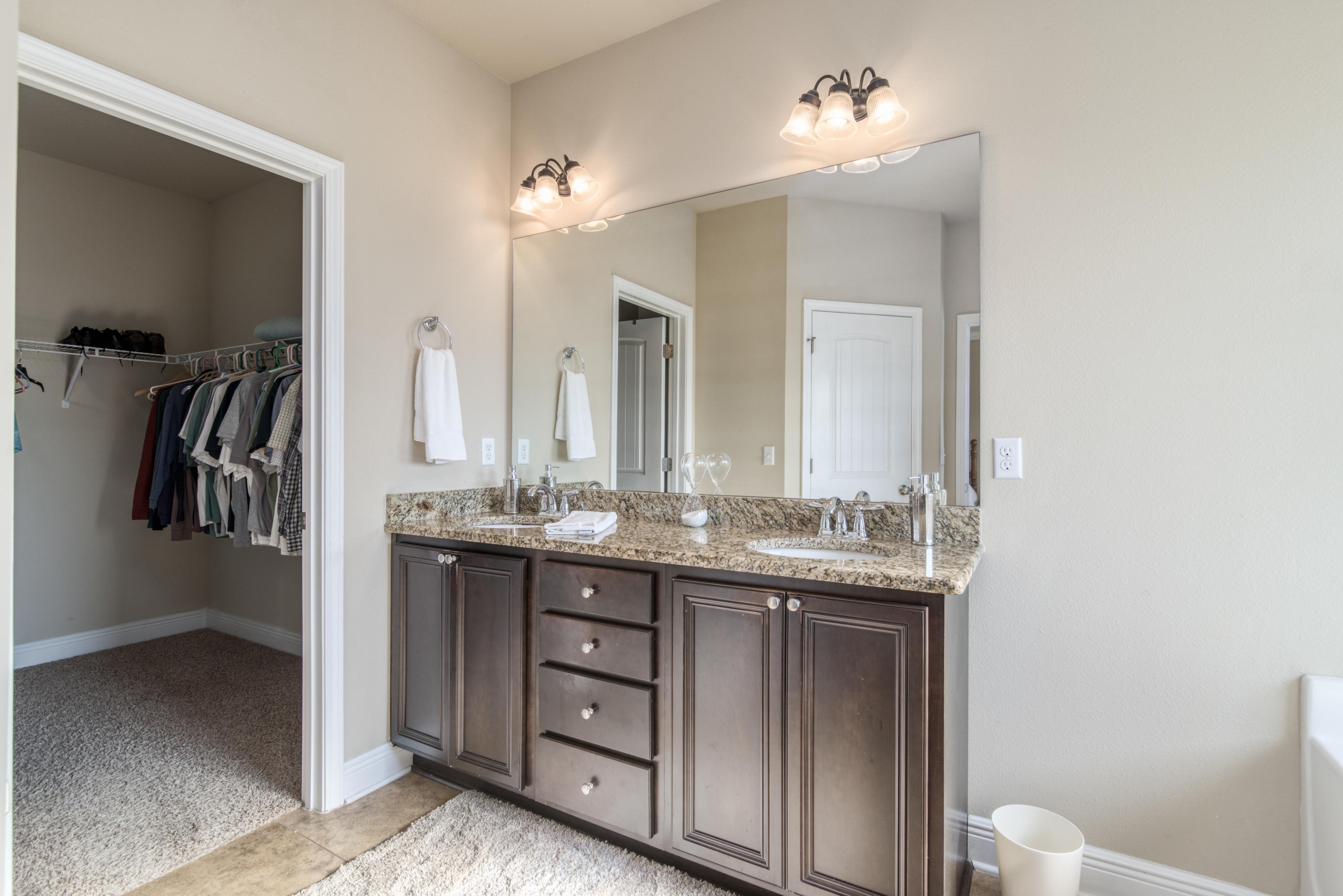 BROWNSTONE MANOR - Residential