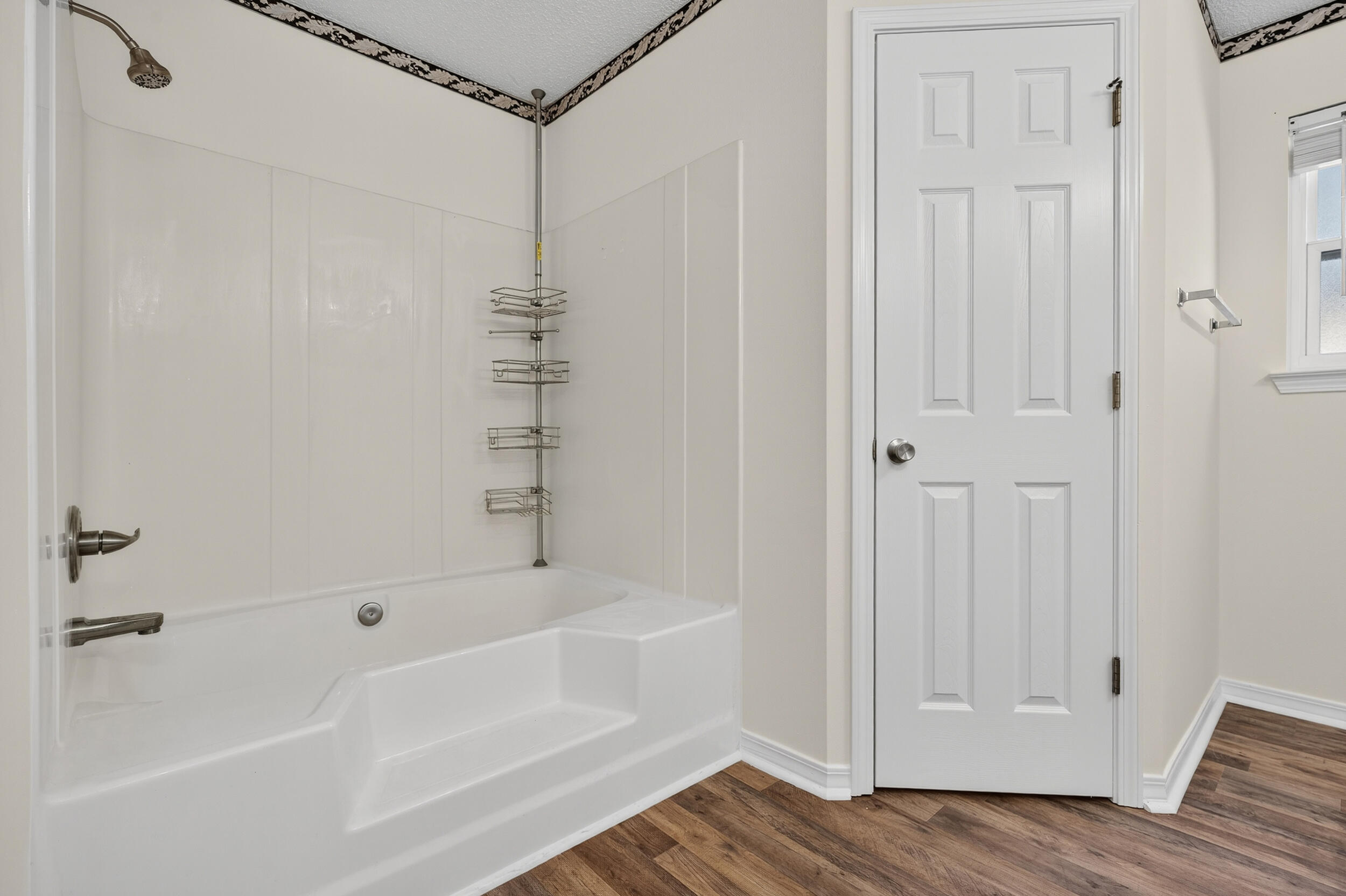 COUNTRYVIEW ESTATES 7TH ADDN - Residential