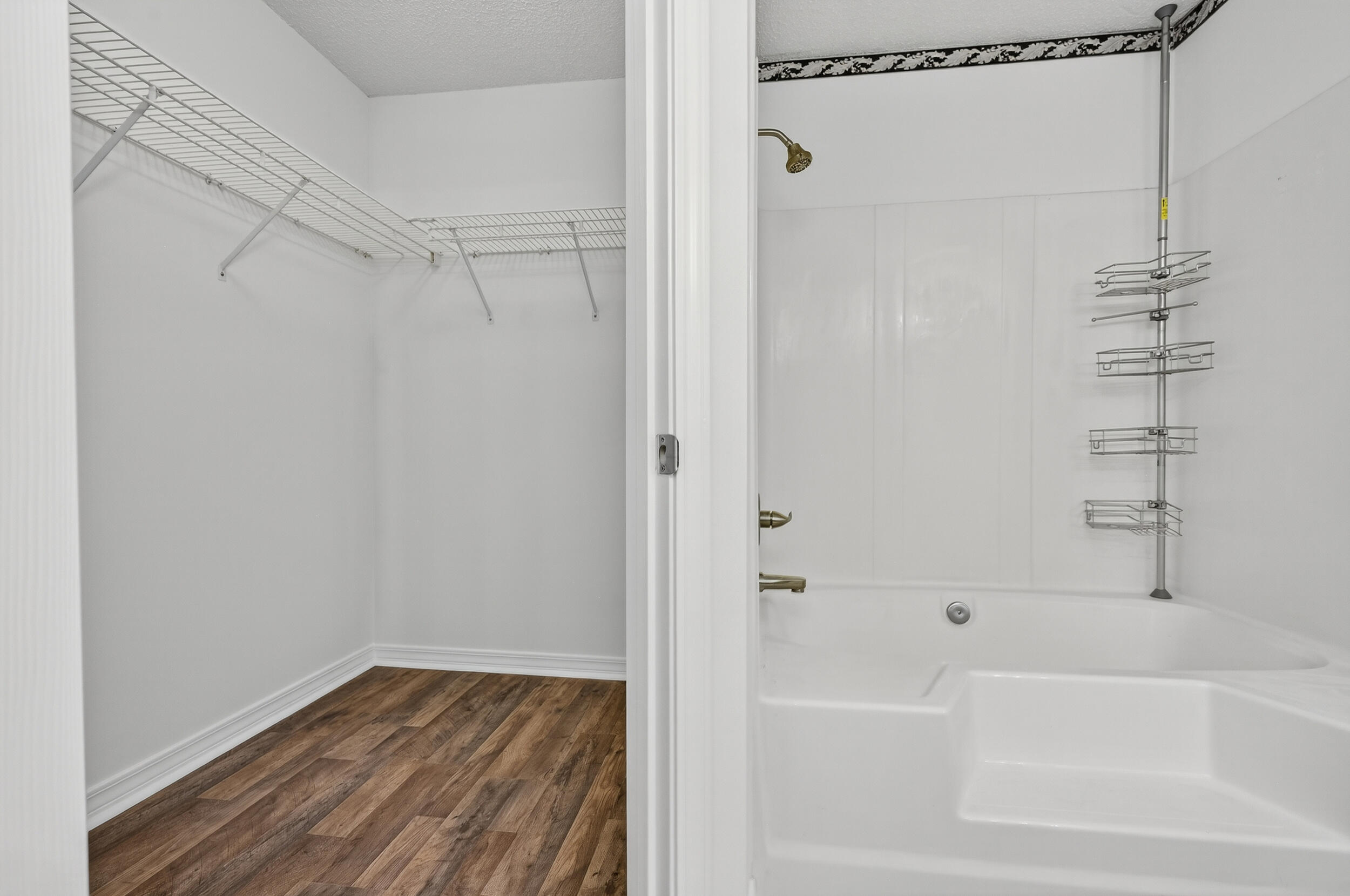 COUNTRYVIEW ESTATES 7TH ADDN - Residential