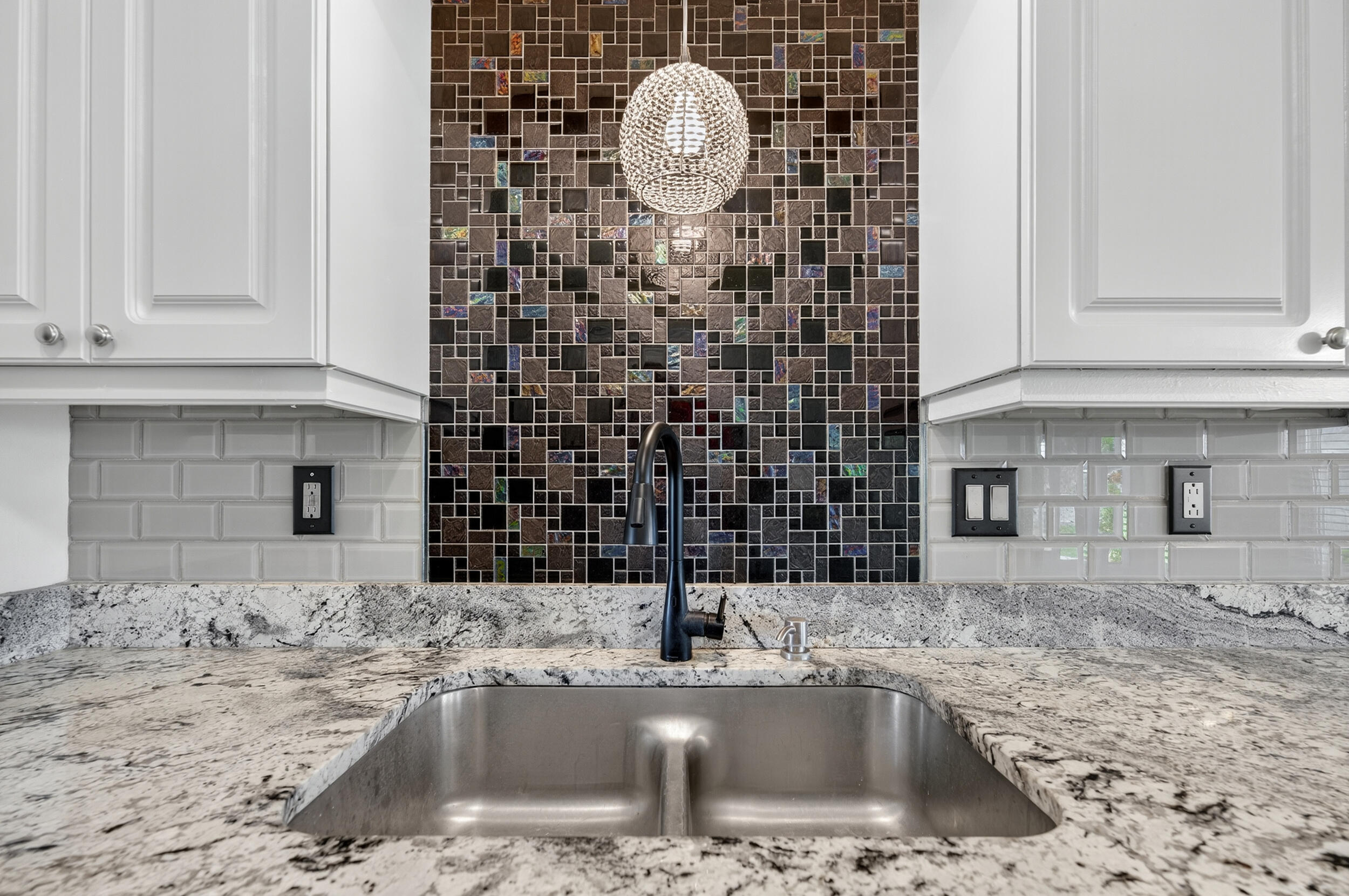 COUNTRYVIEW ESTATES 7TH ADDN - Residential