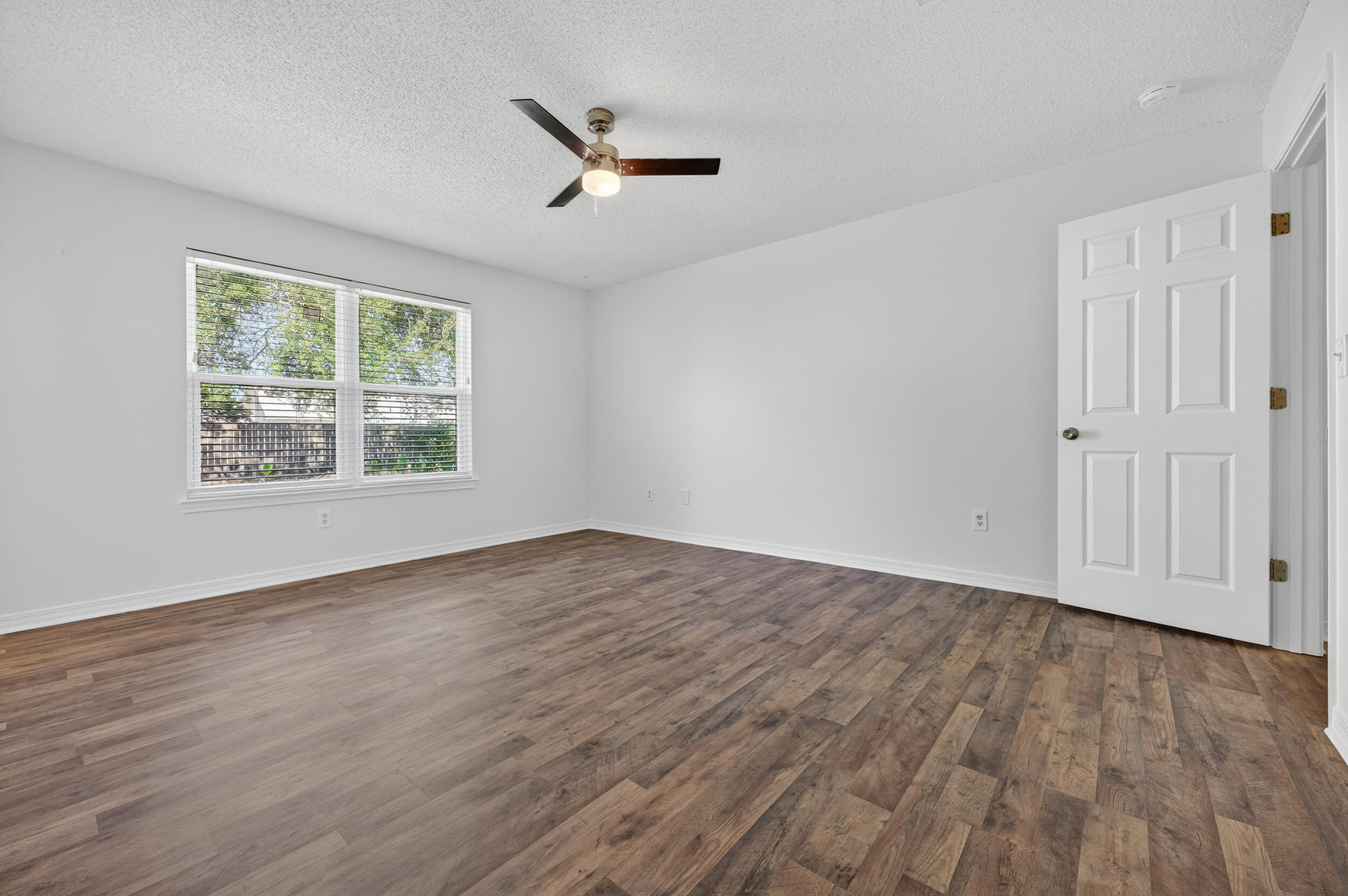 COUNTRYVIEW ESTATES 7TH ADDN - Residential