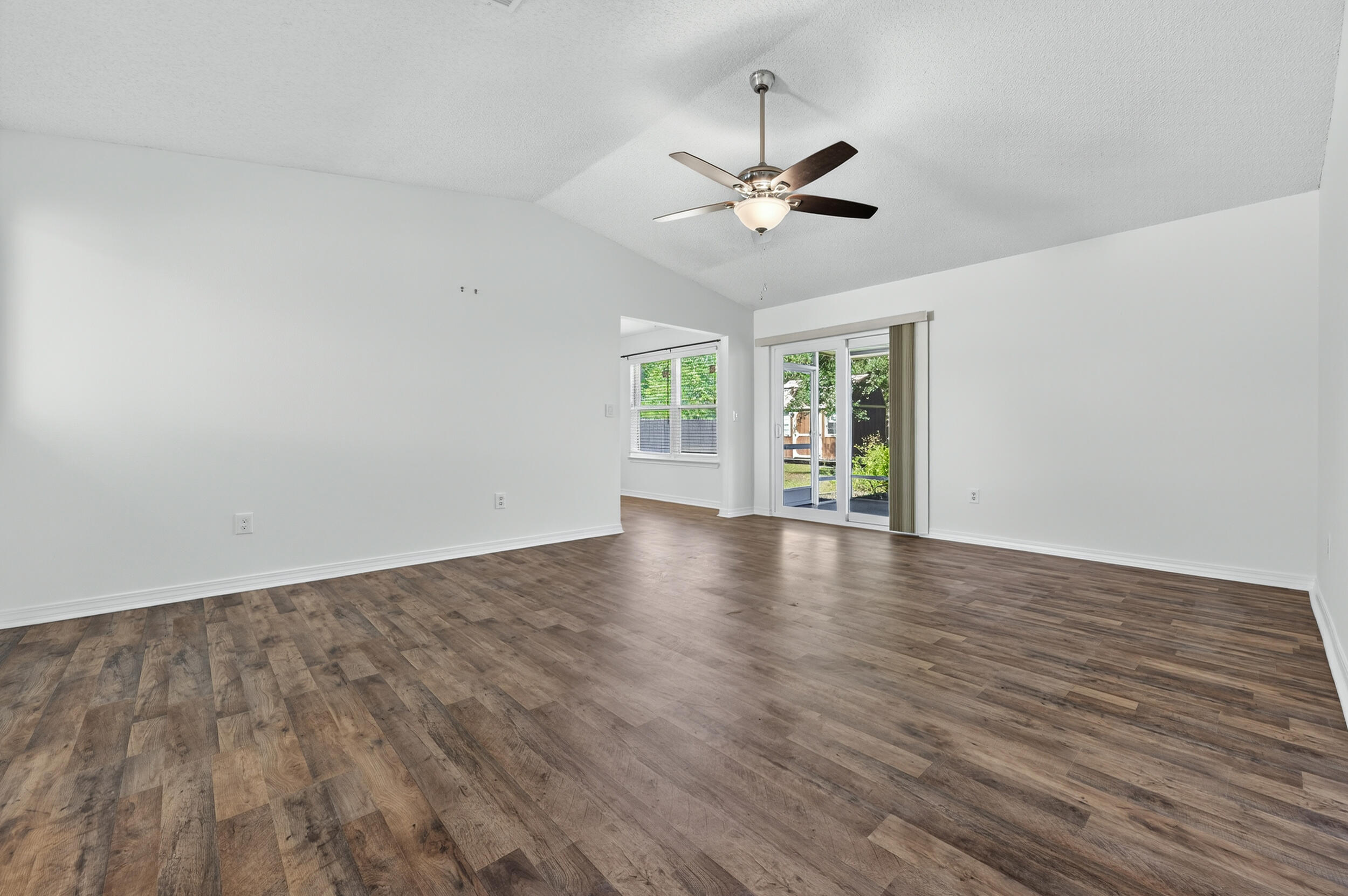 COUNTRYVIEW ESTATES 7TH ADDN - Residential