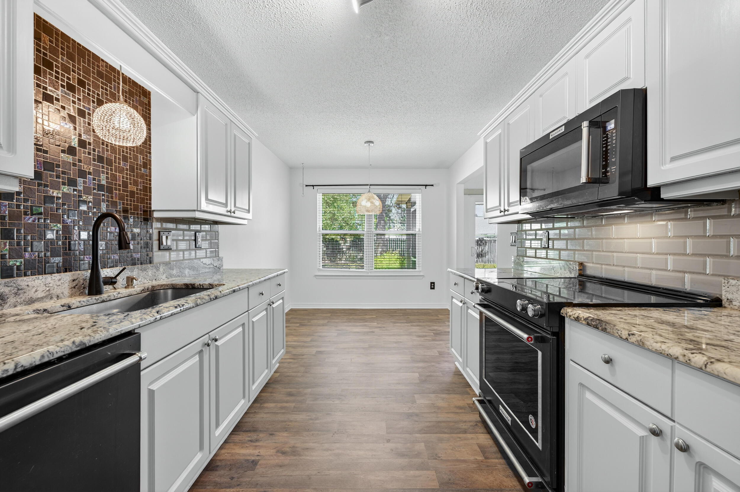 COUNTRYVIEW ESTATES 7TH ADDN - Residential
