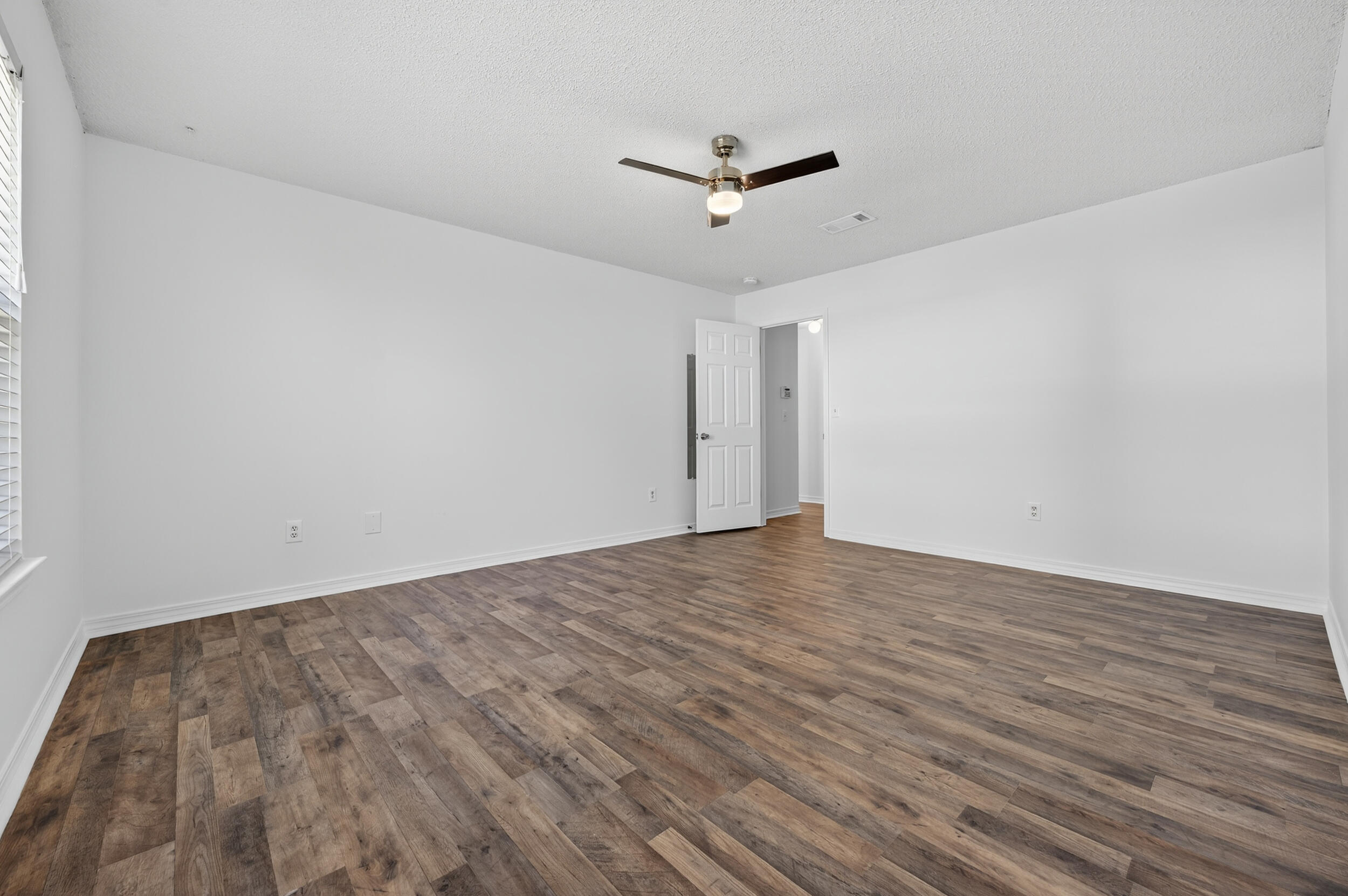 COUNTRYVIEW ESTATES 7TH ADDN - Residential