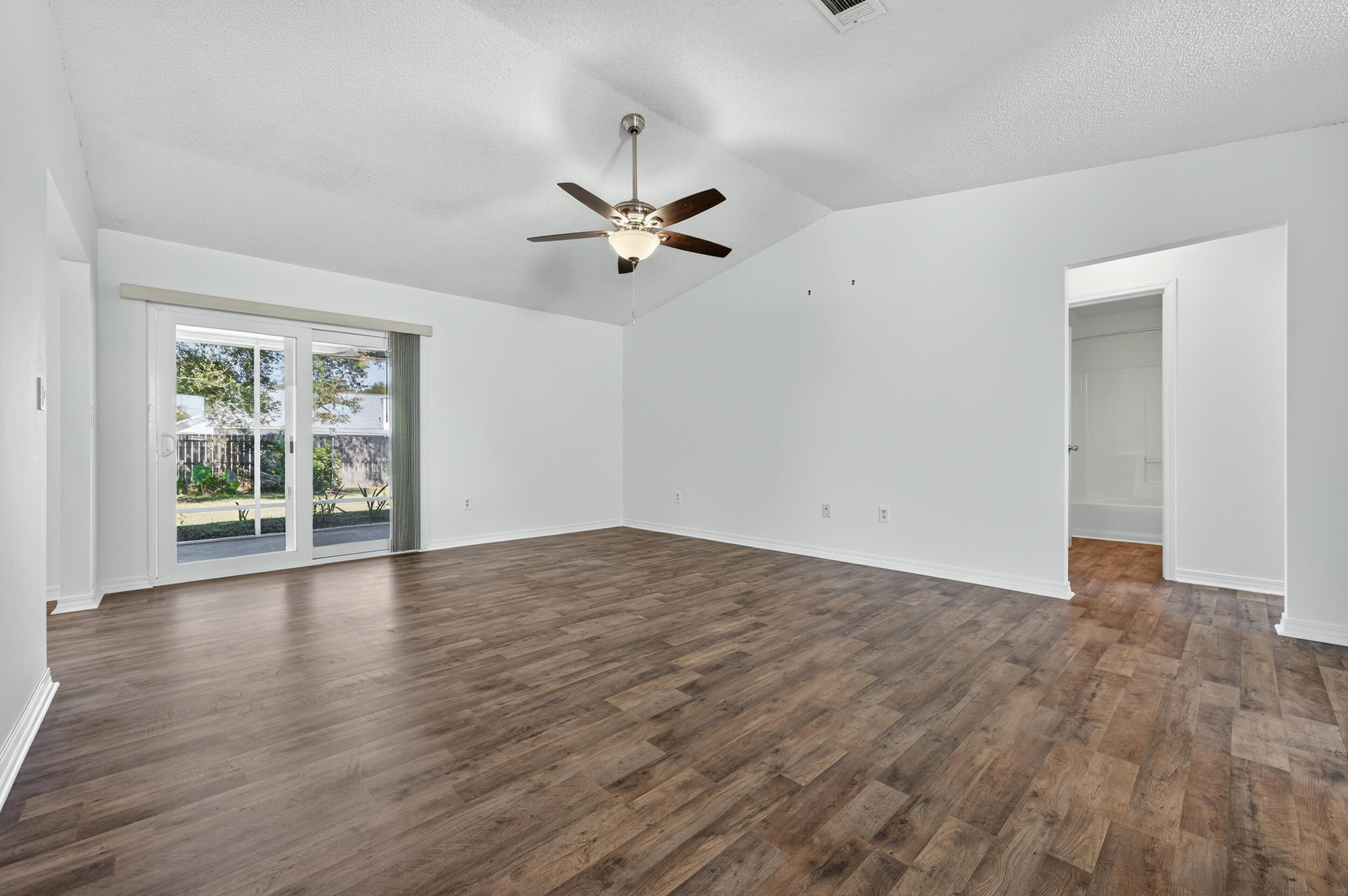 COUNTRYVIEW ESTATES 7TH ADDN - Residential