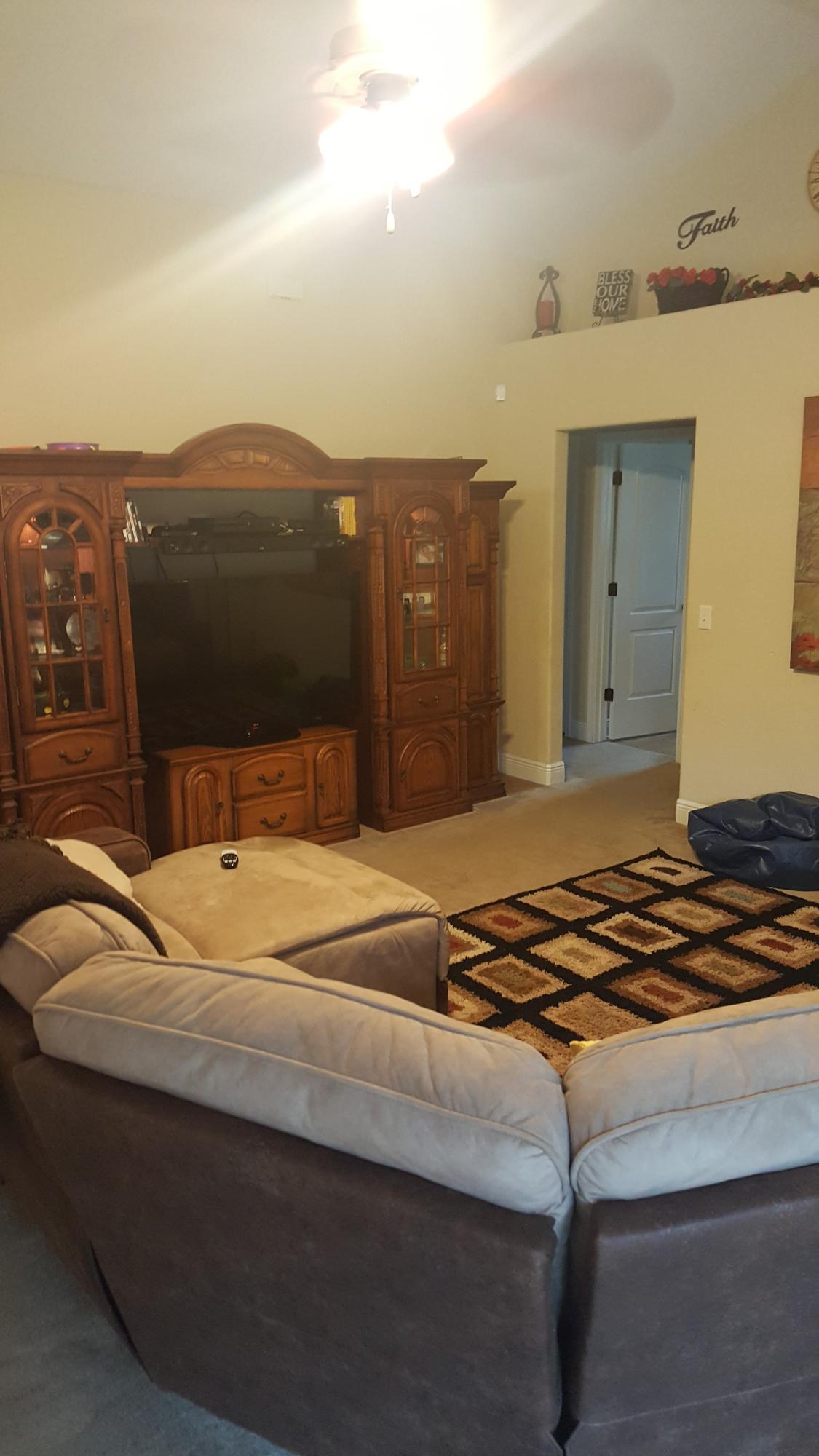 LEAH PINES - Residential