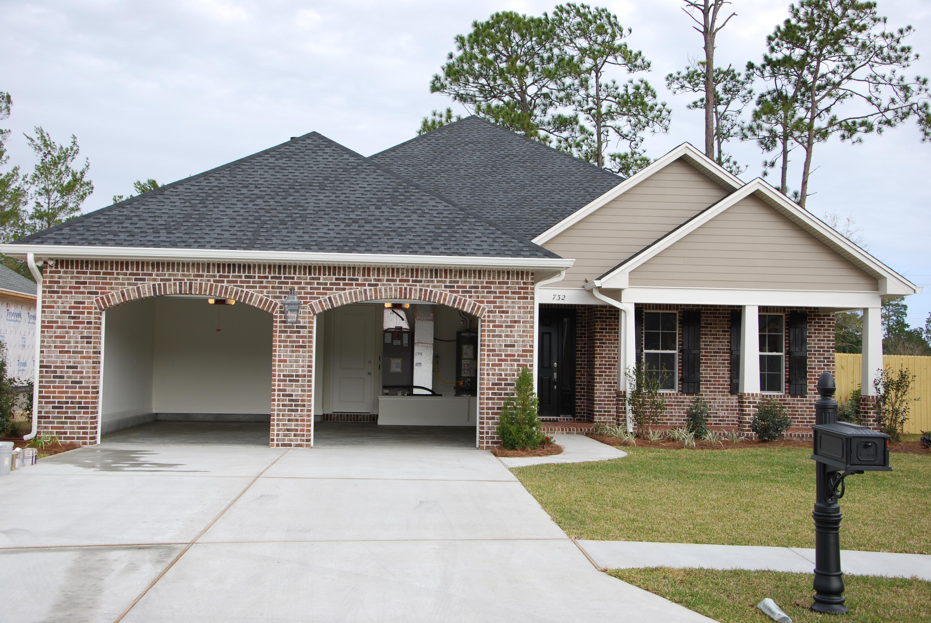 MAGNOLIA WOODS - Residential