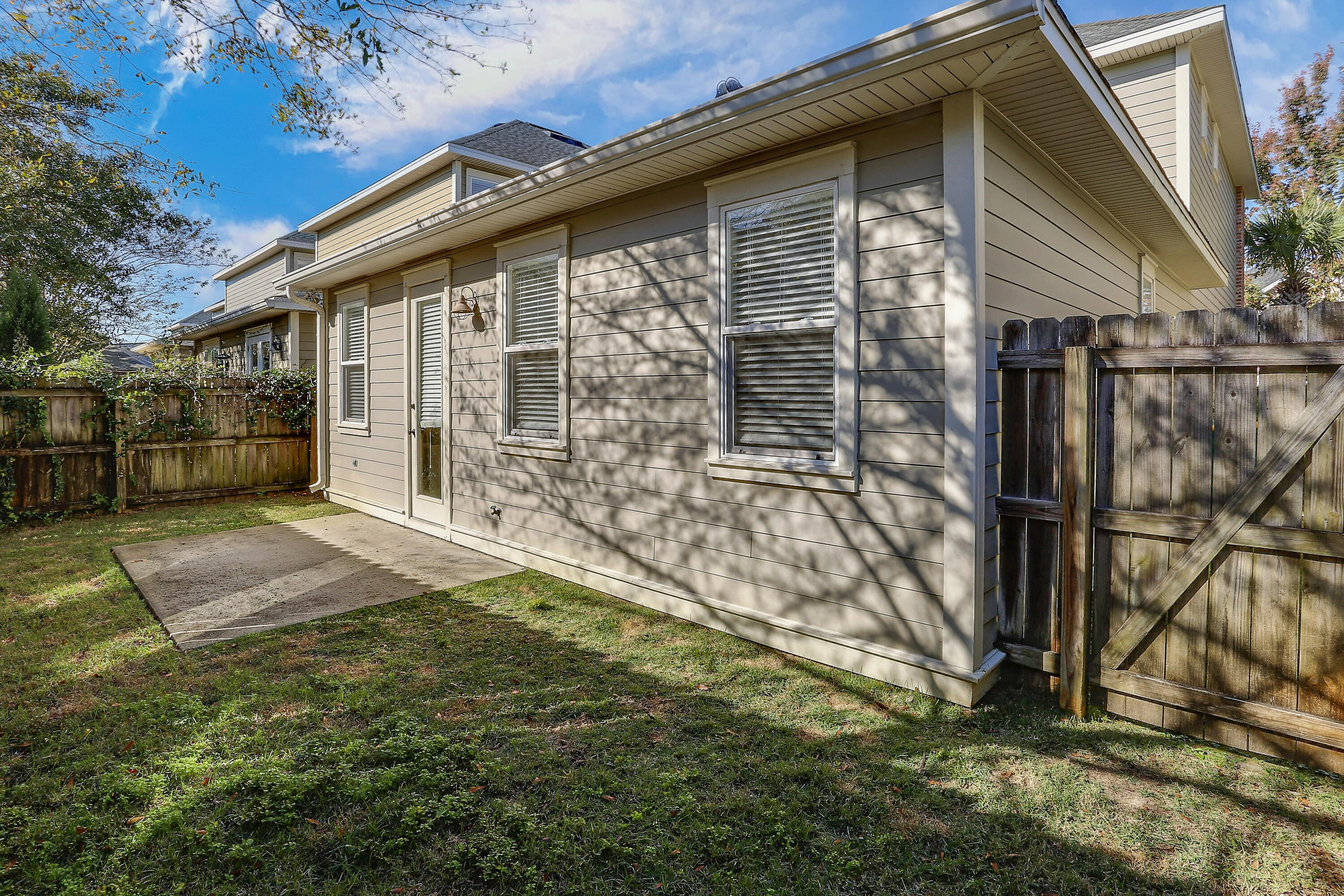 MARINA LANDING - Residential