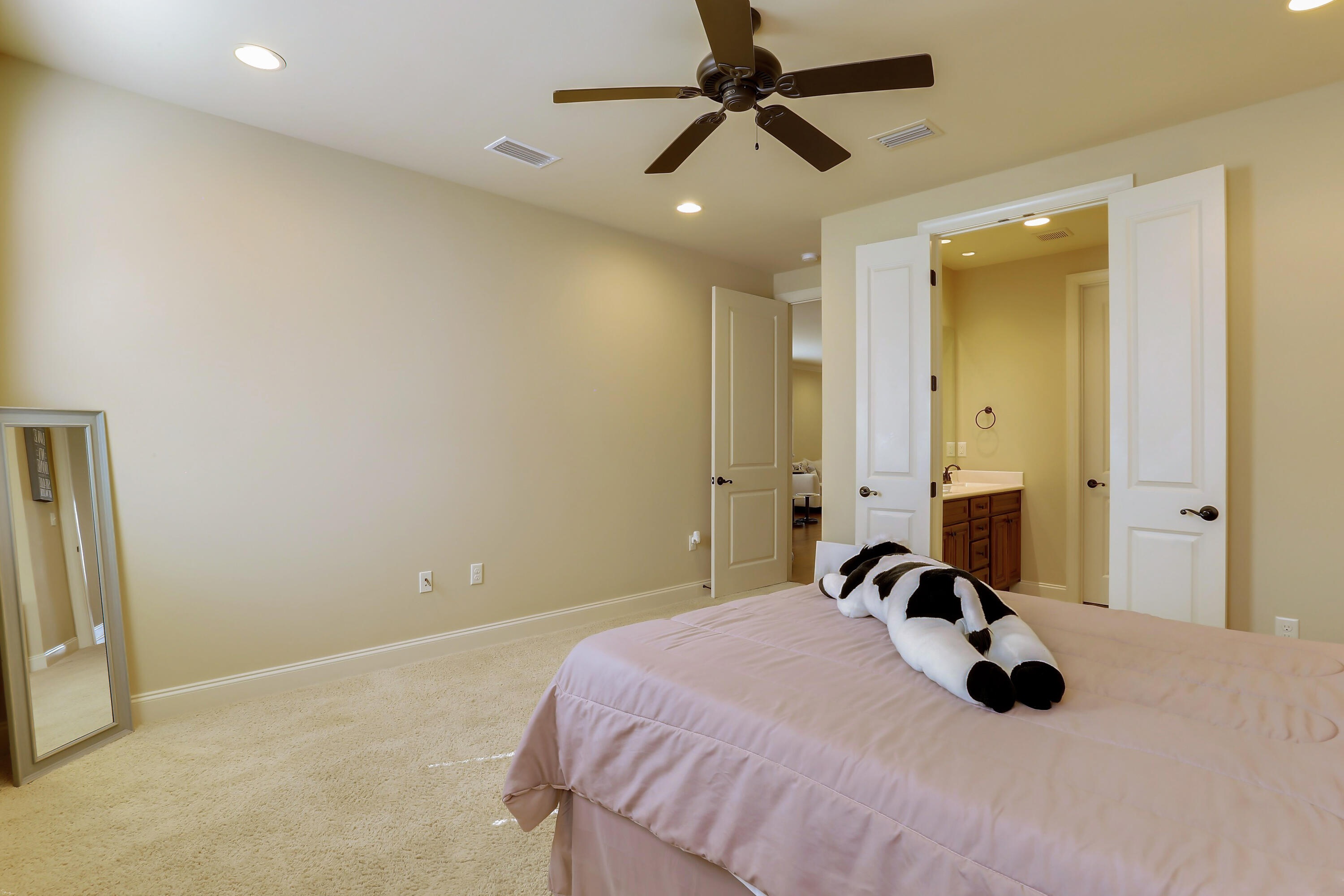 MARINA LANDING - Residential