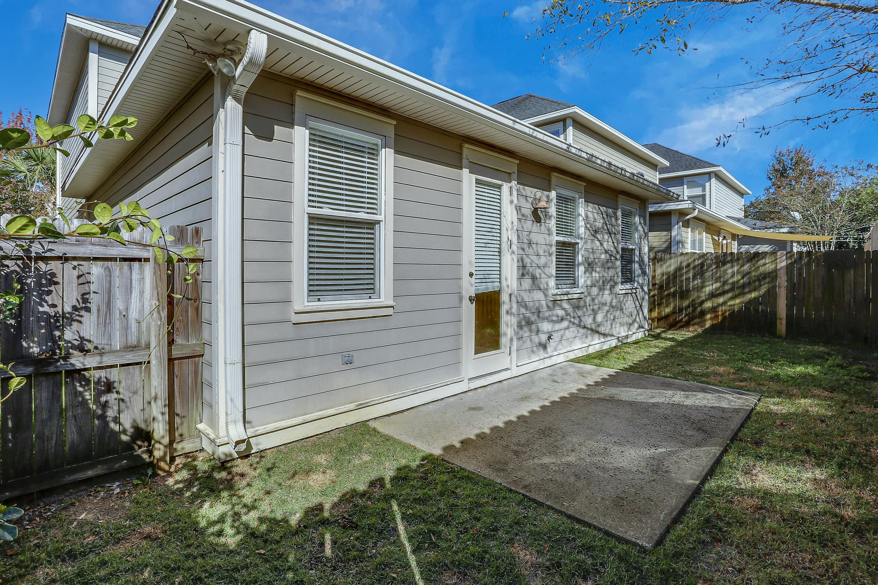 MARINA LANDING - Residential