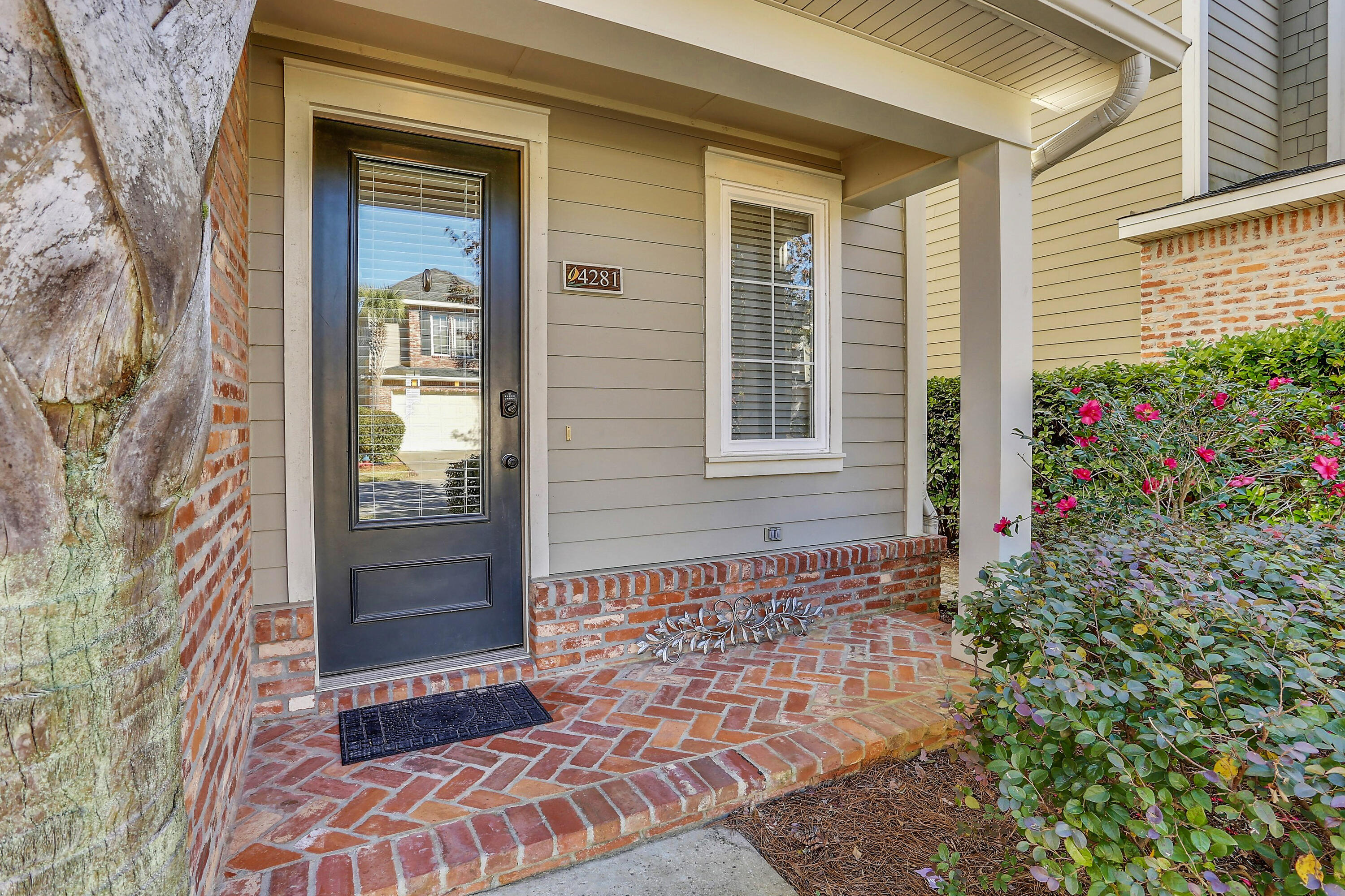 MARINA LANDING - Residential