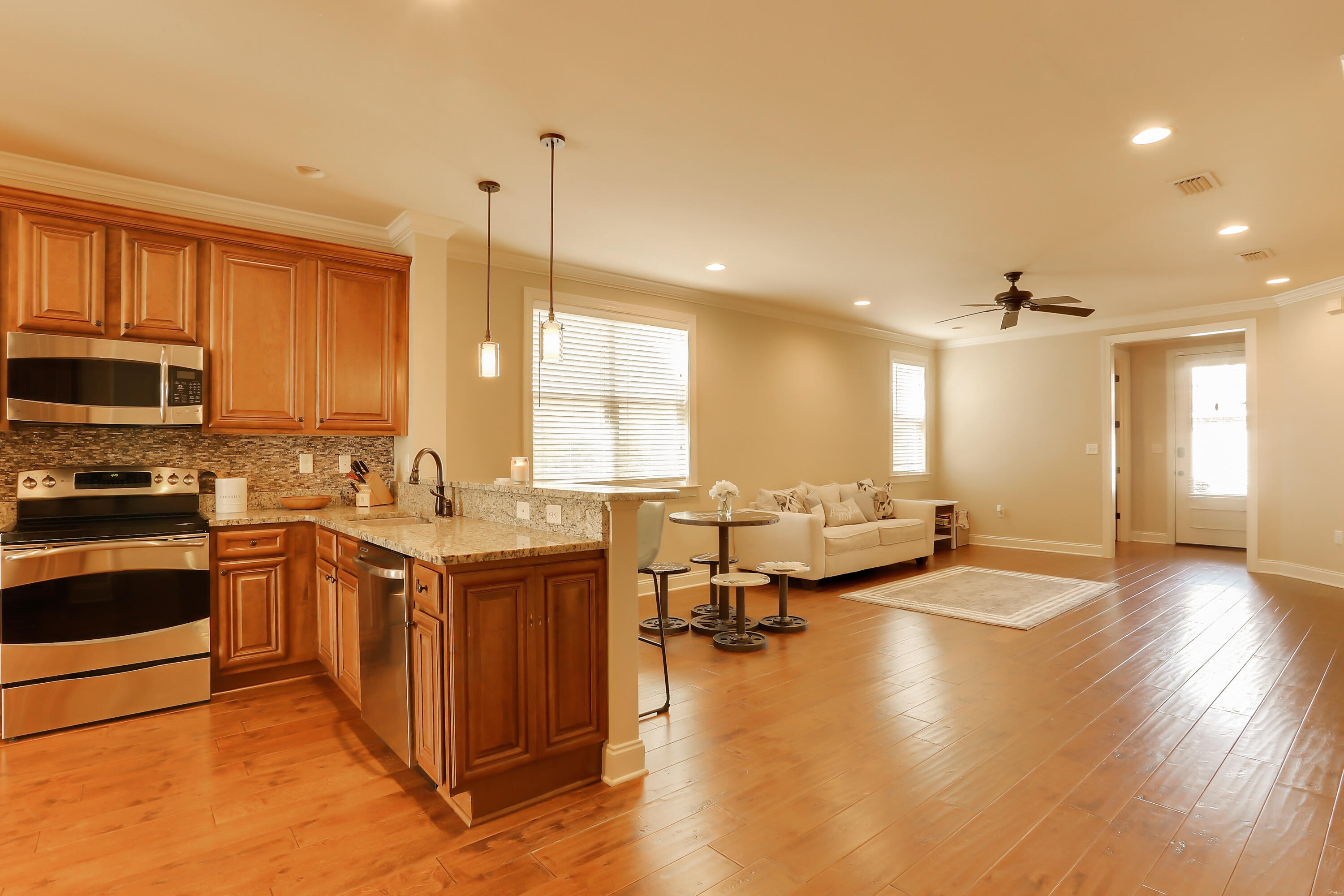 MARINA LANDING - Residential