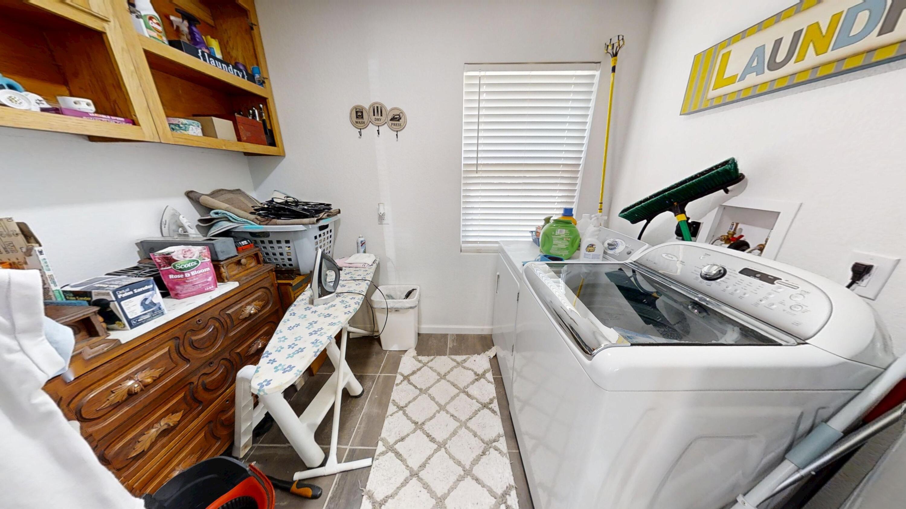 ADAMS POWELL EAST - Residential