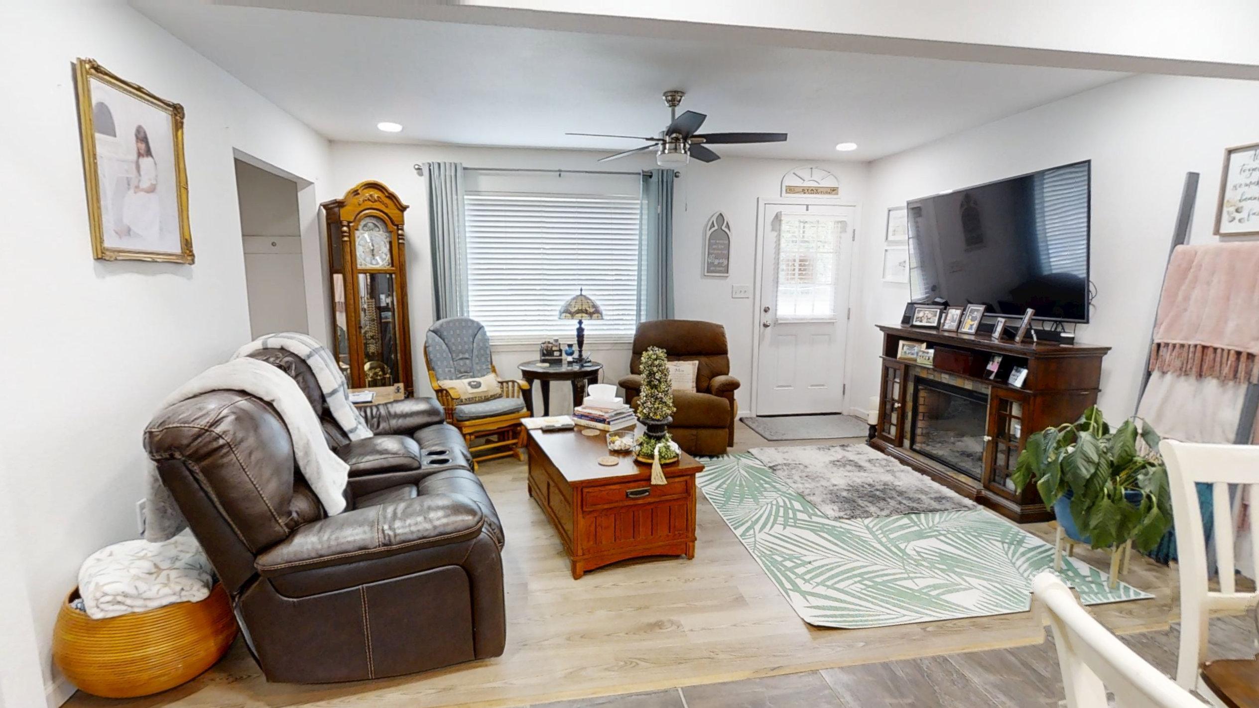 ADAMS POWELL EAST - Residential