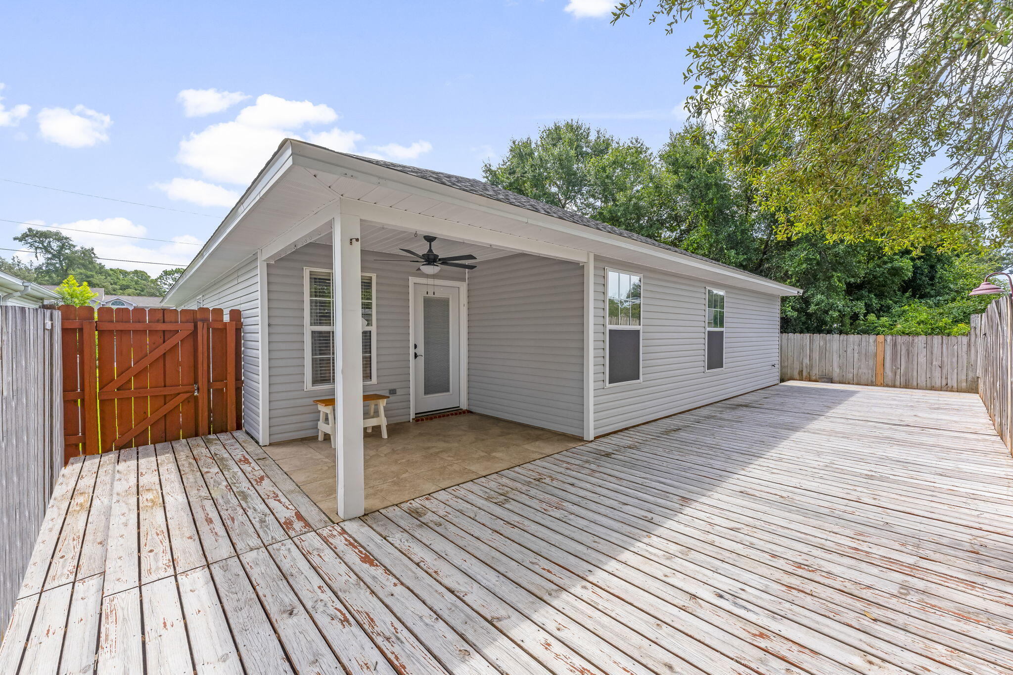 LAUDERHILL - Residential