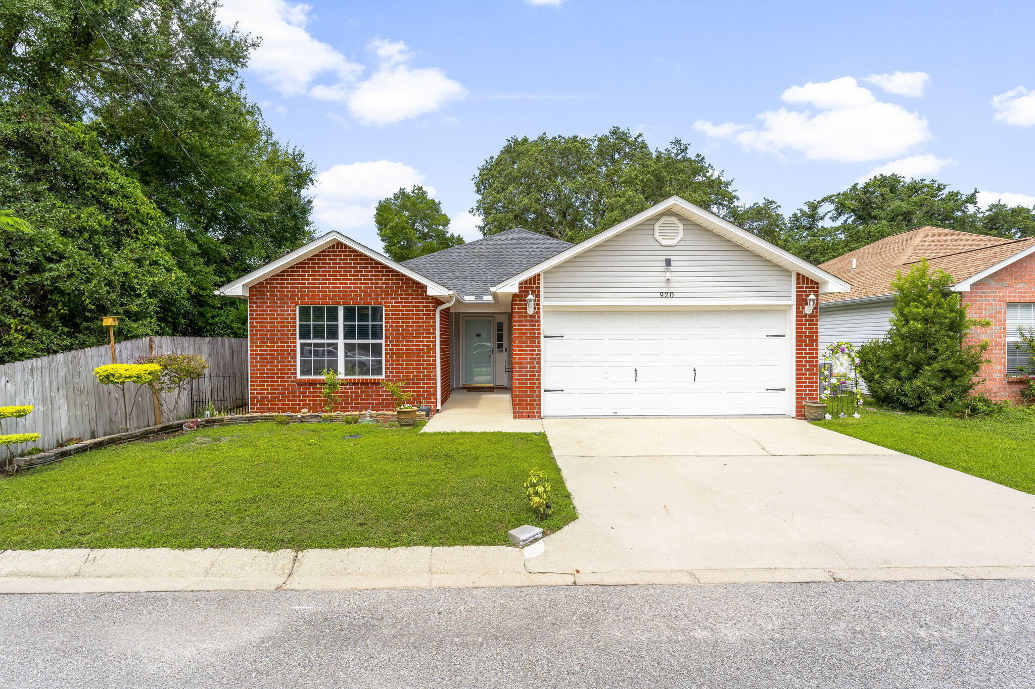 LAUDERHILL - Residential