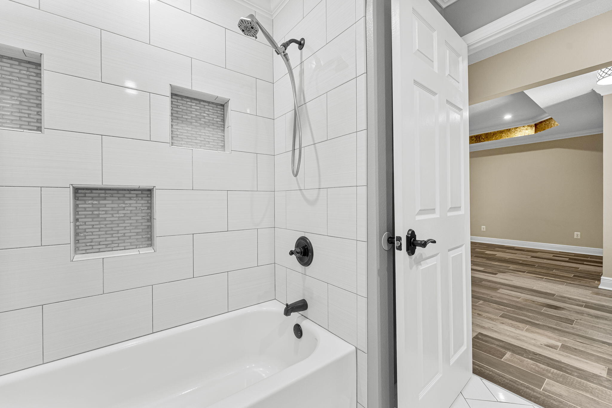 LAUDERHILL - Residential