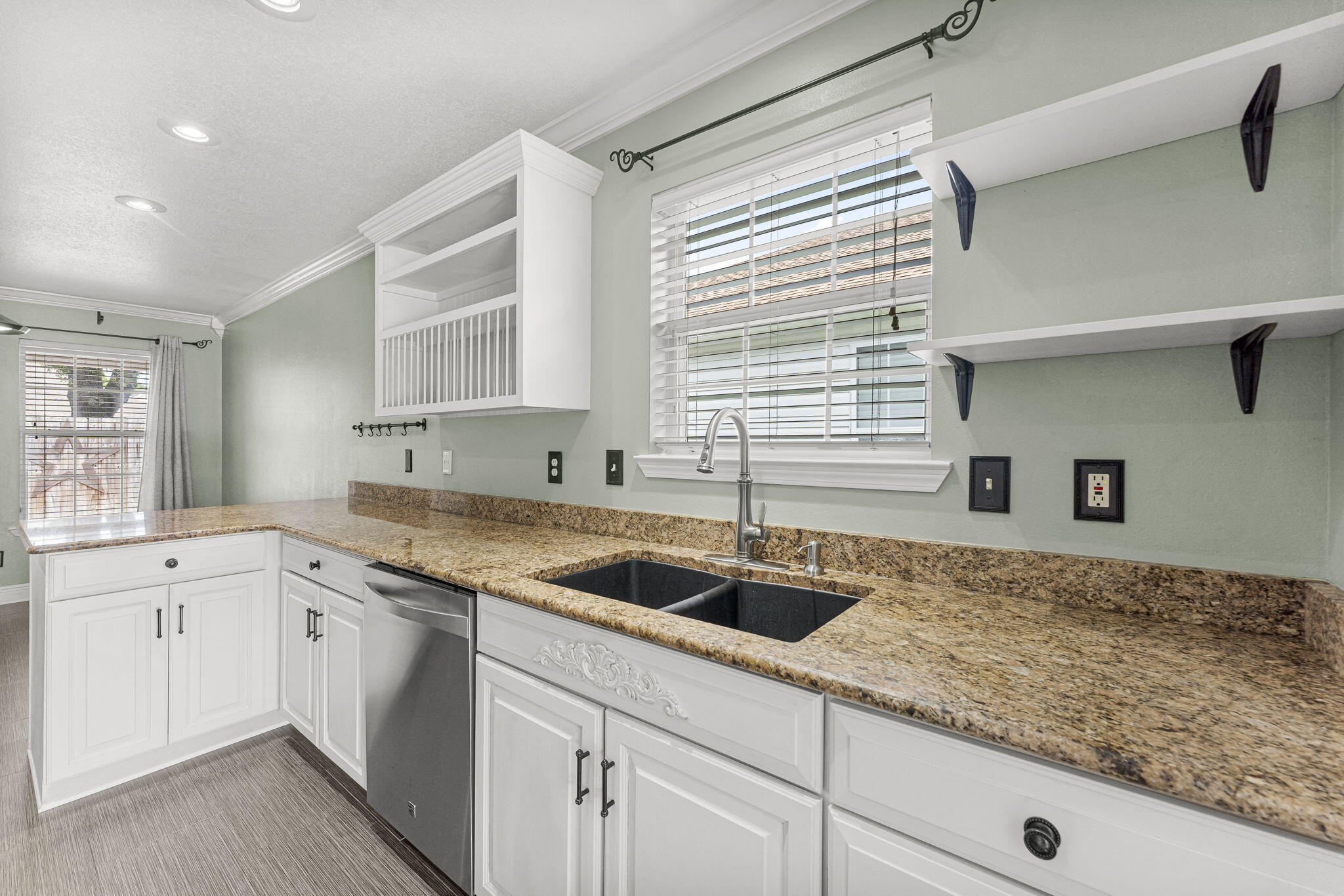 LAUDERHILL - Residential