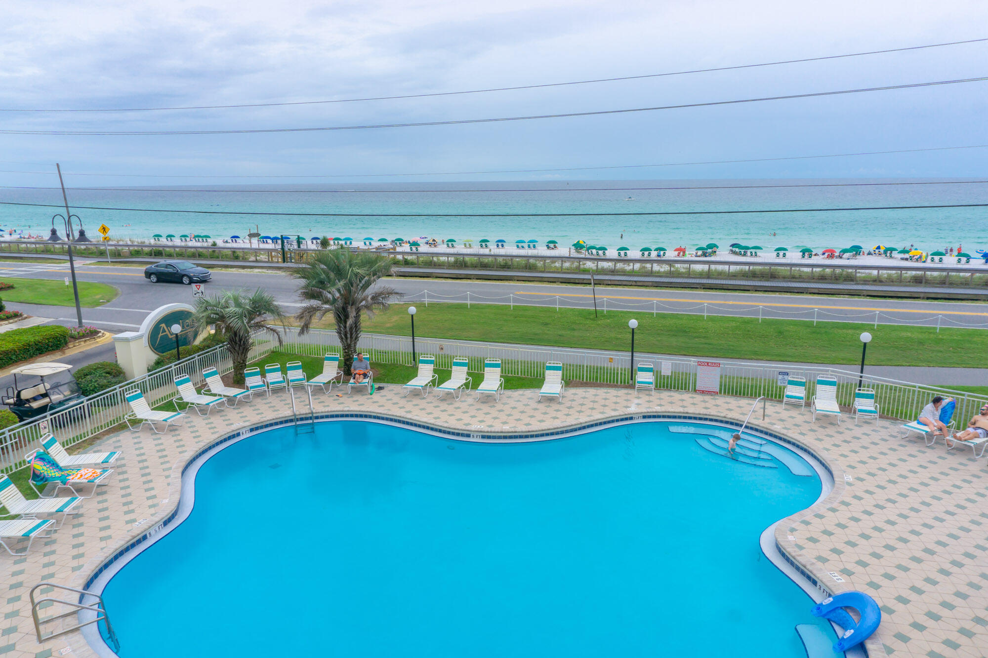 MARAVILLA CONDO 1 - Residential