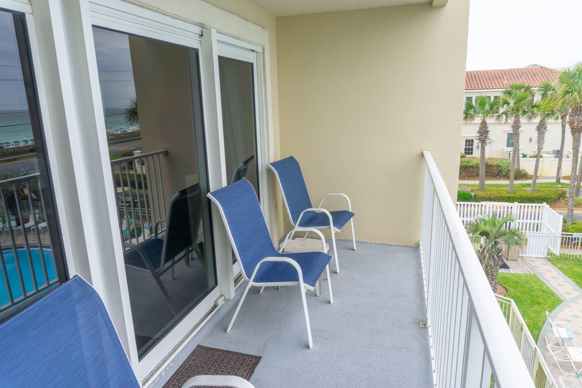 MARAVILLA CONDO 1 - Residential