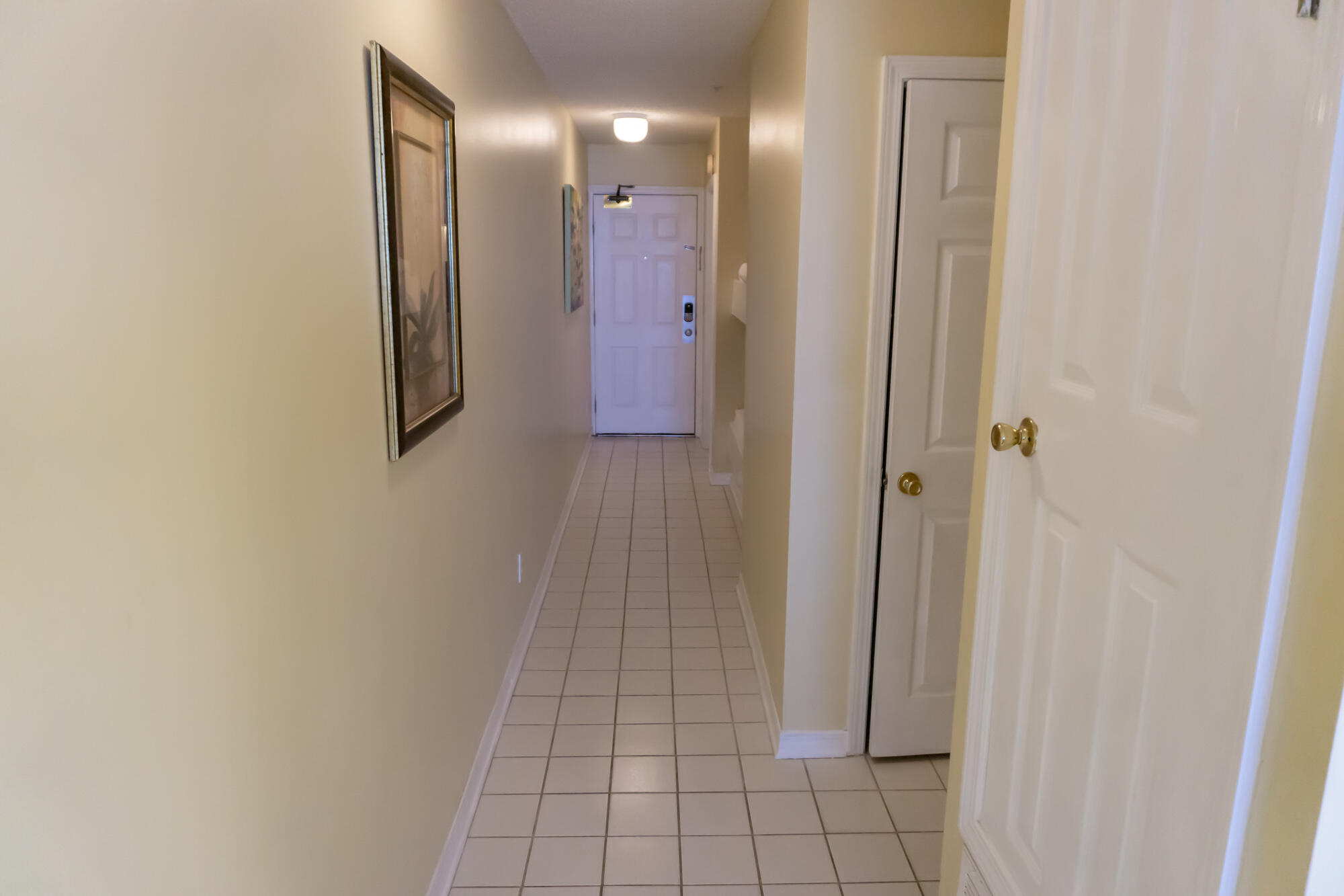 MARAVILLA CONDO 1 - Residential