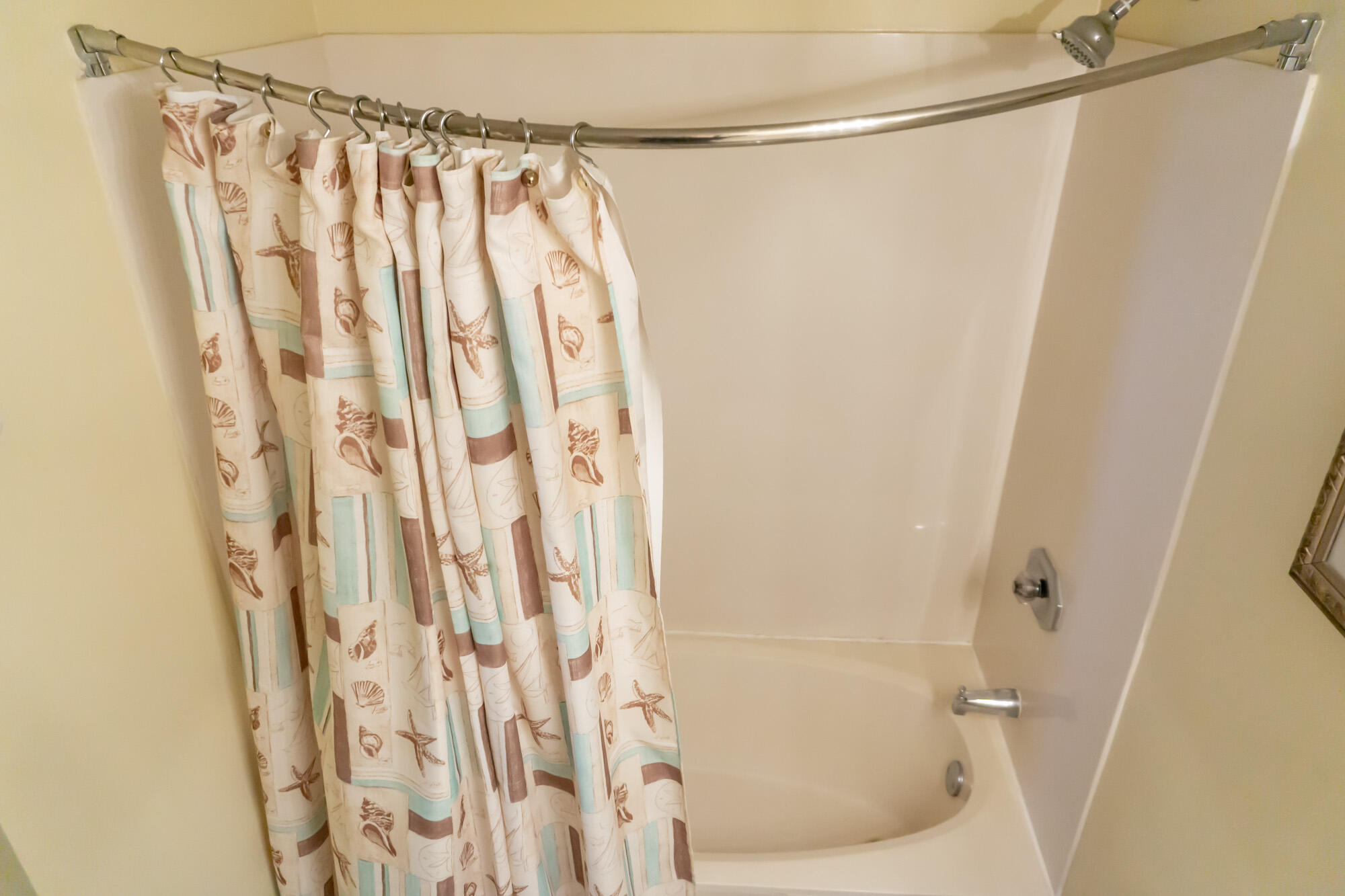 MARAVILLA CONDO 1 - Residential