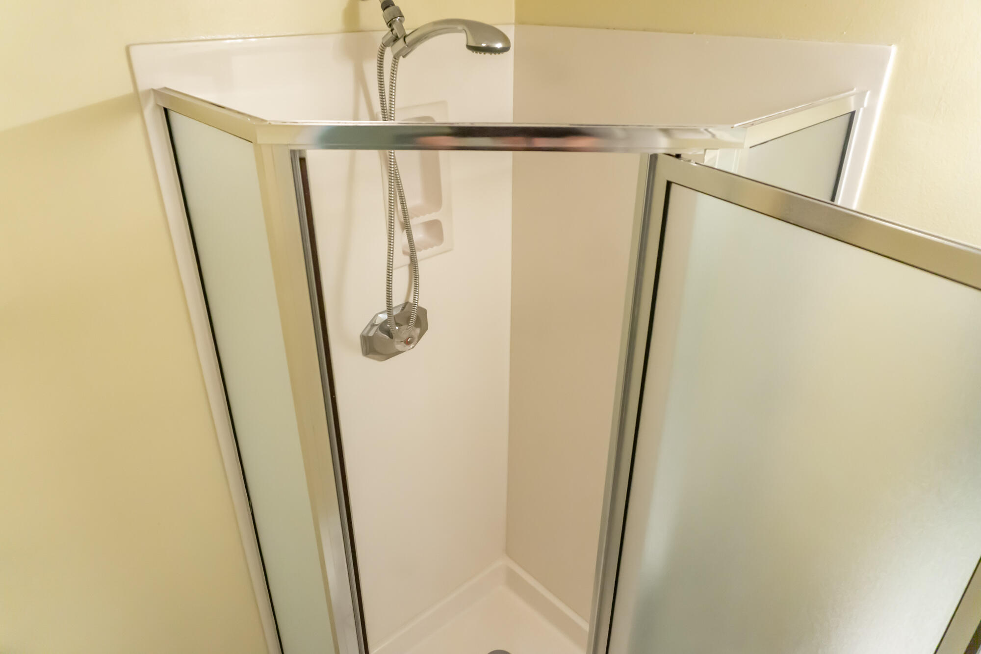 MARAVILLA CONDO 1 - Residential