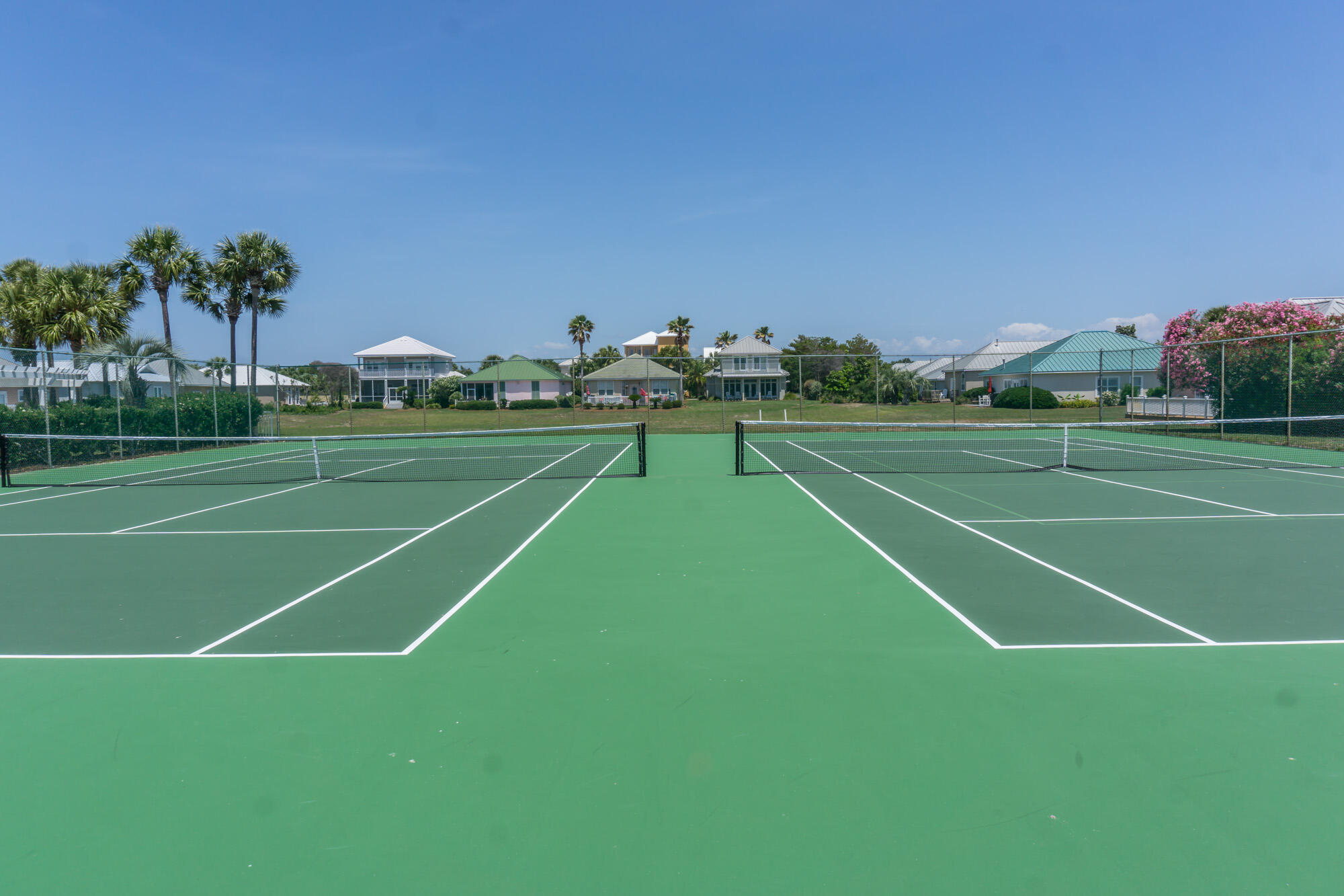 MARAVILLA CONDO 1 - Residential