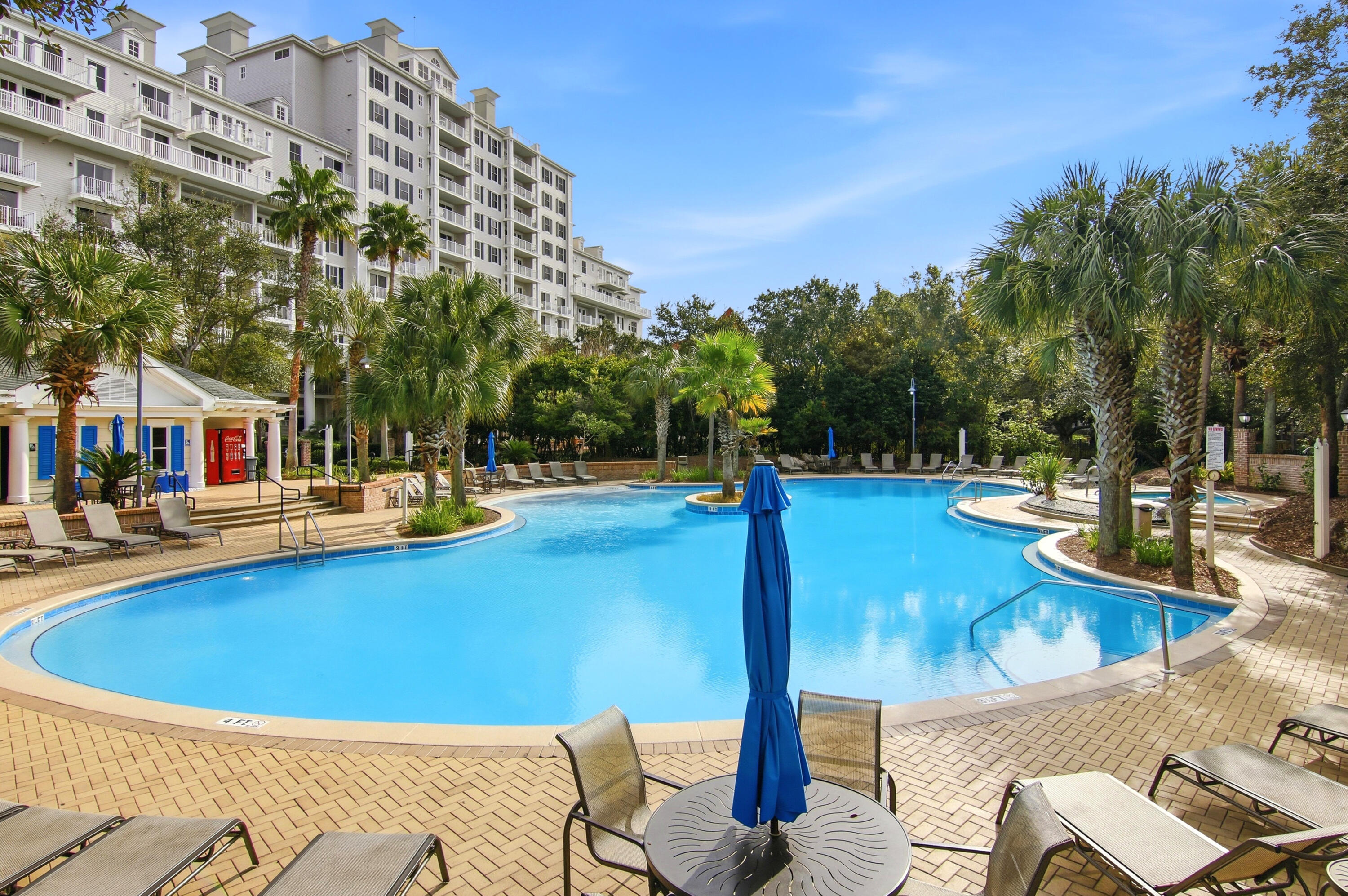 BAHIA CONDO - Residential