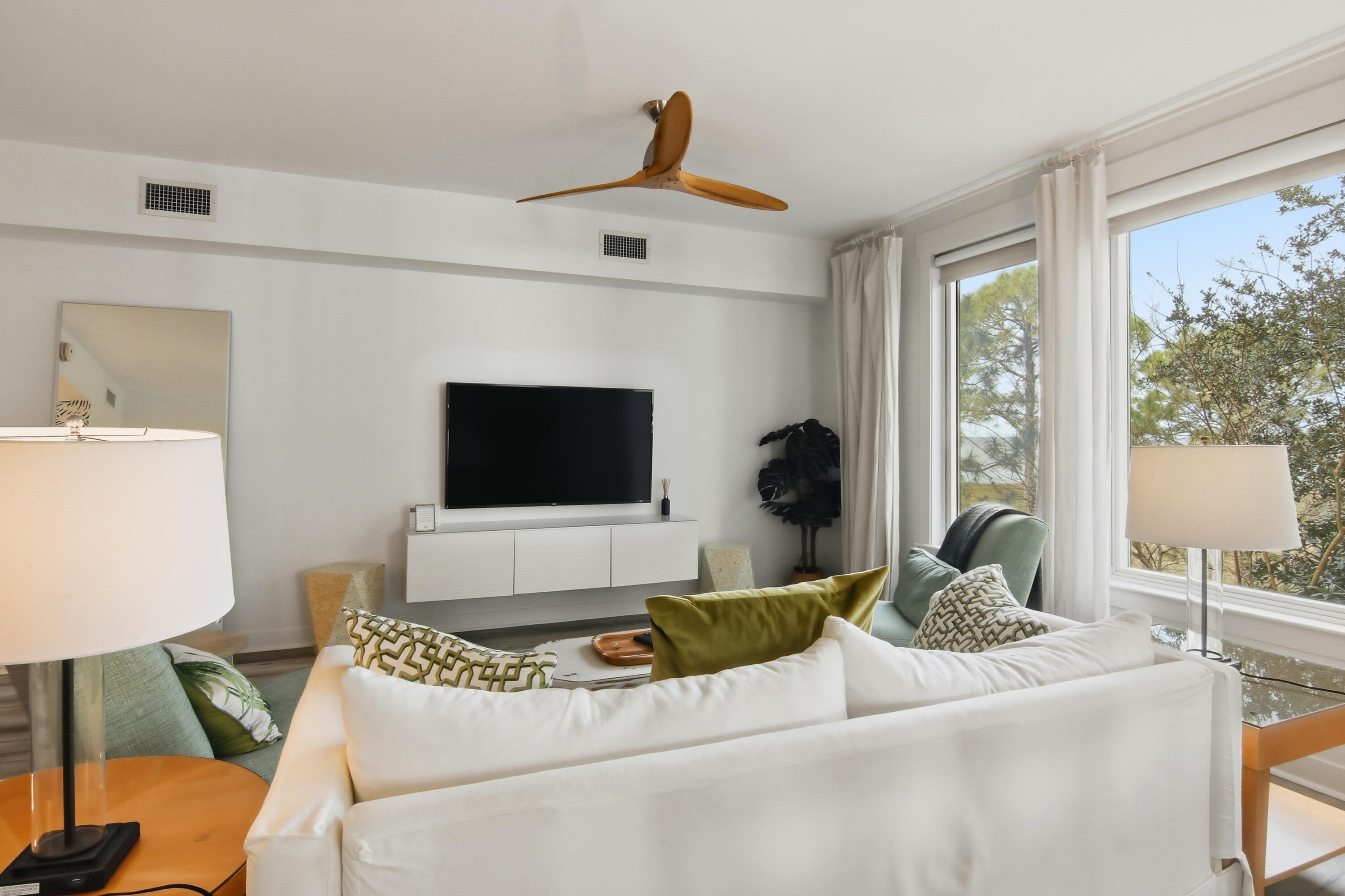 BAHIA CONDO - Residential