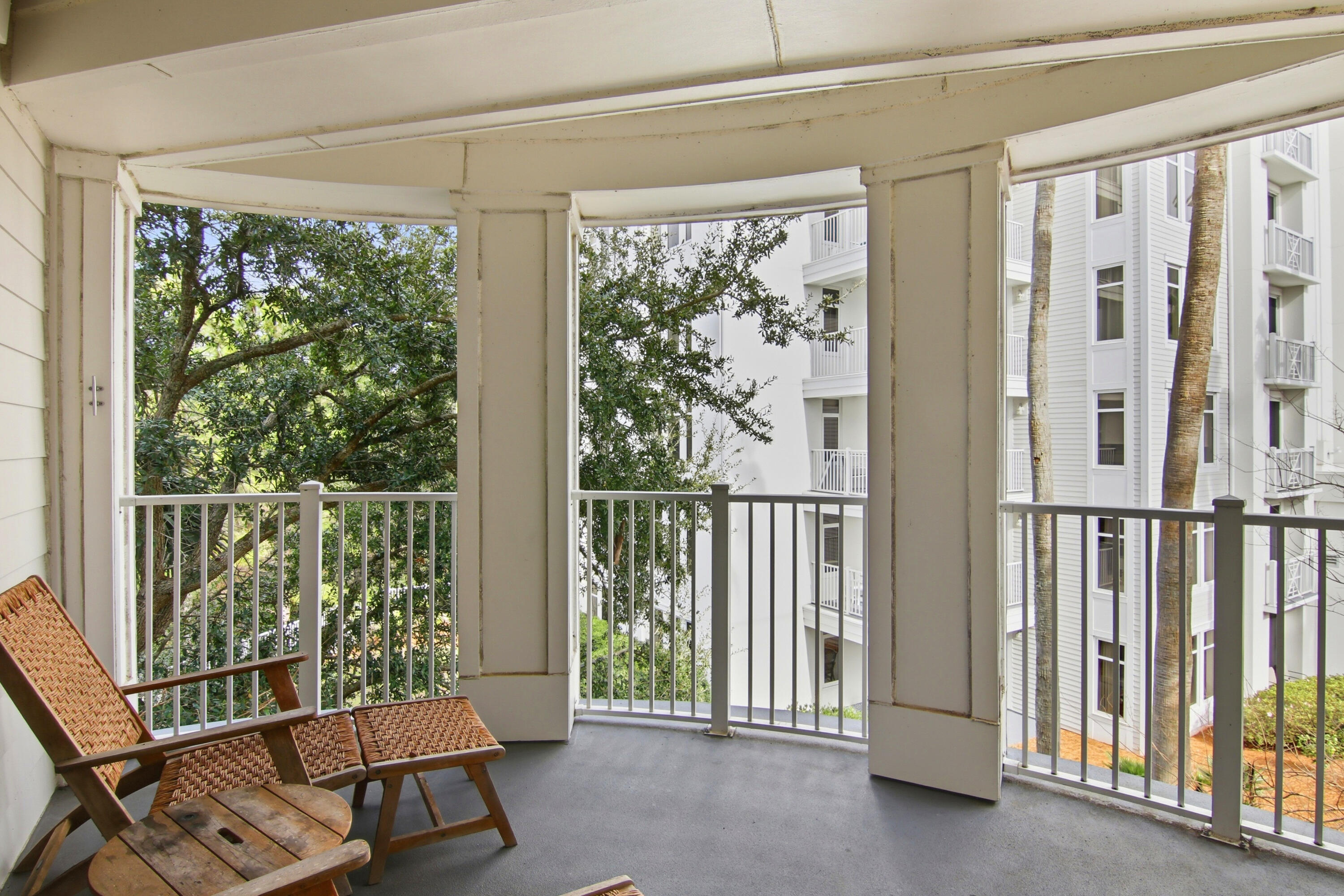 BAHIA CONDO - Residential