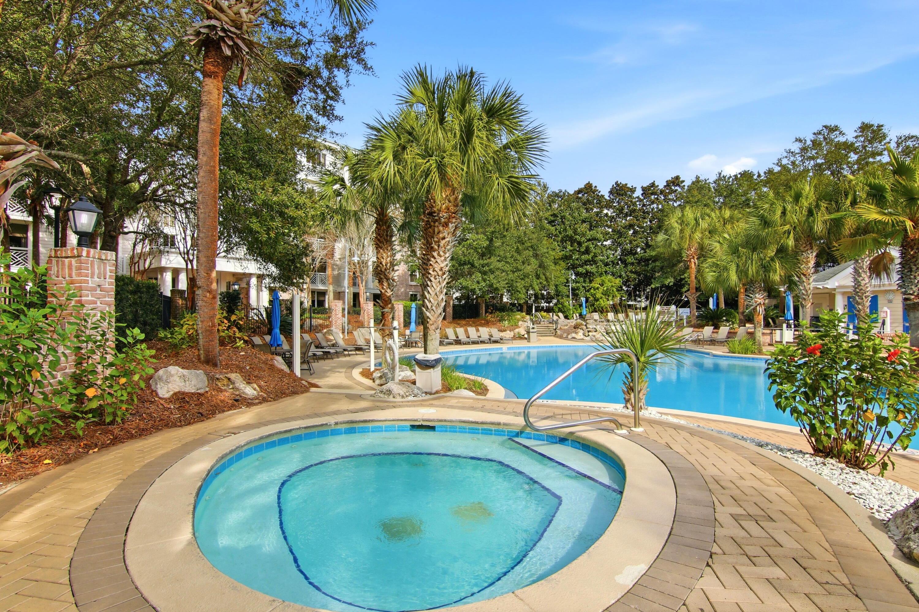 BAHIA CONDO - Residential