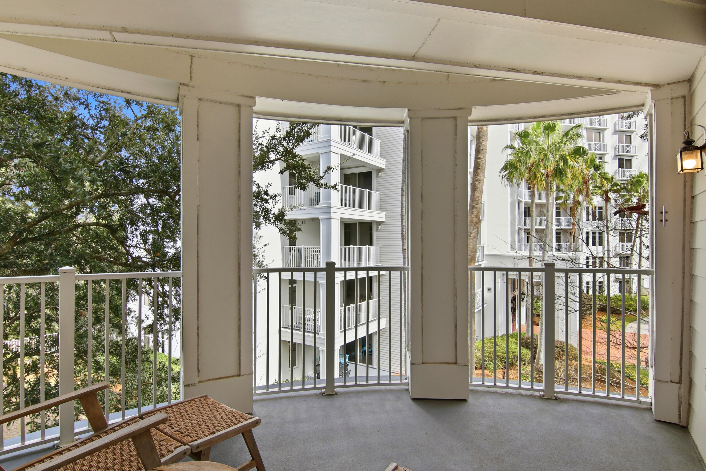 BAHIA CONDO - Residential