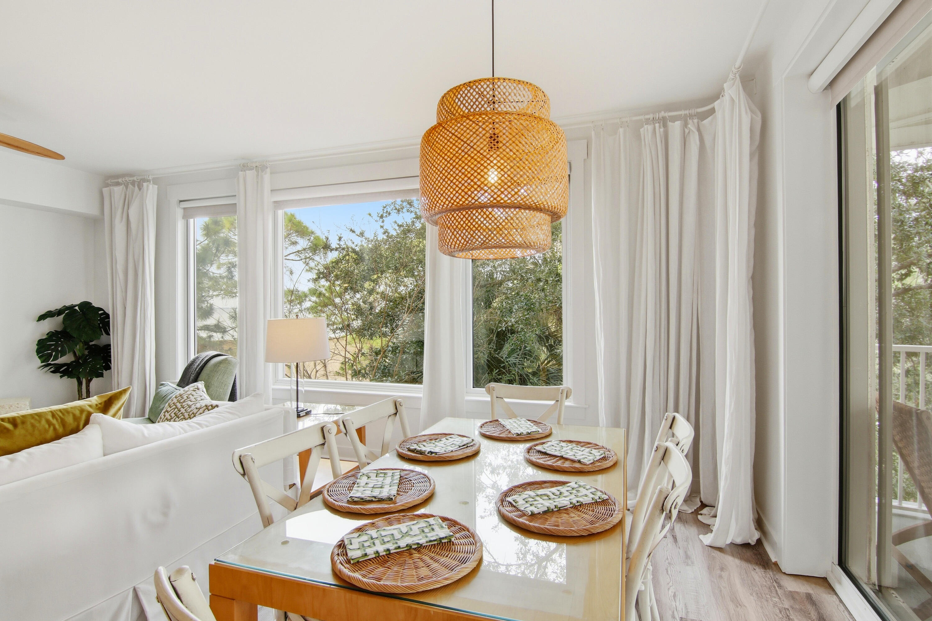 BAHIA CONDO - Residential