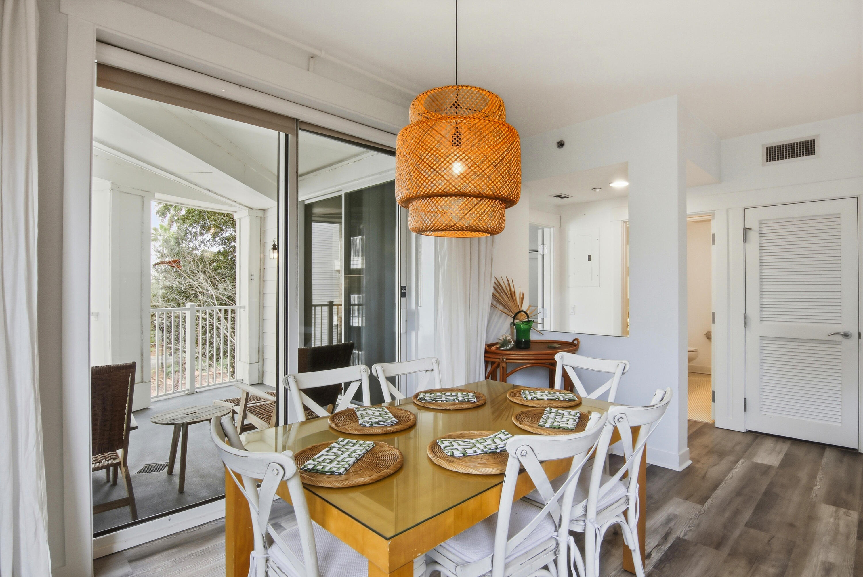 BAHIA CONDO - Residential