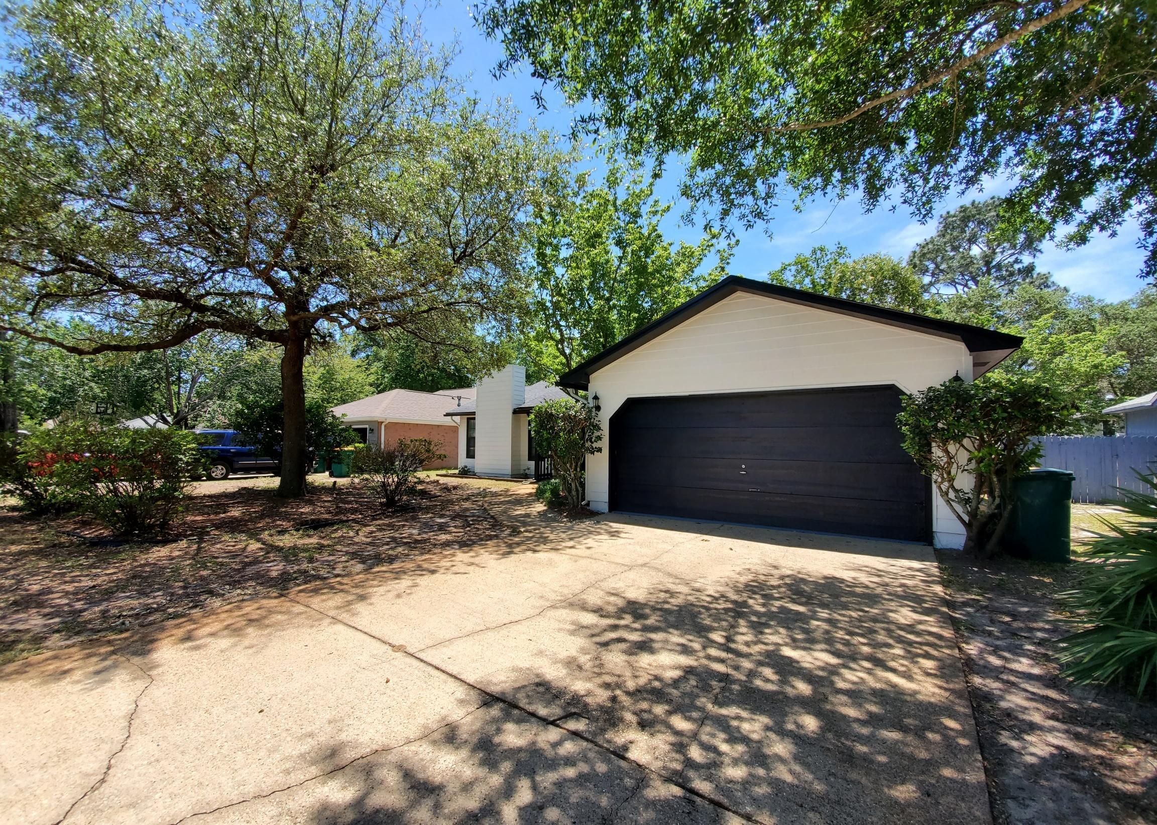 MEADOW WOODS - Residential