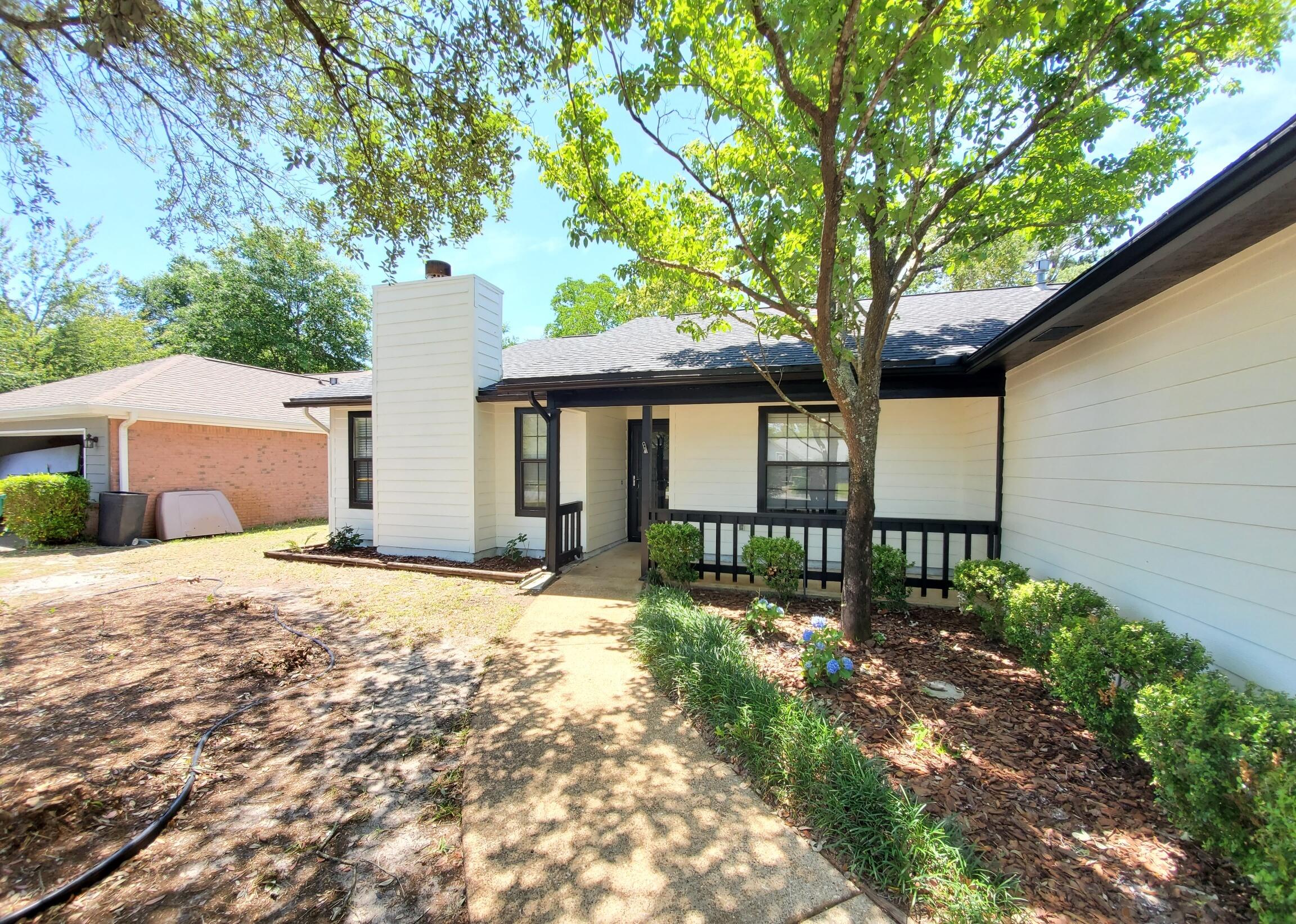 MEADOW WOODS - Residential